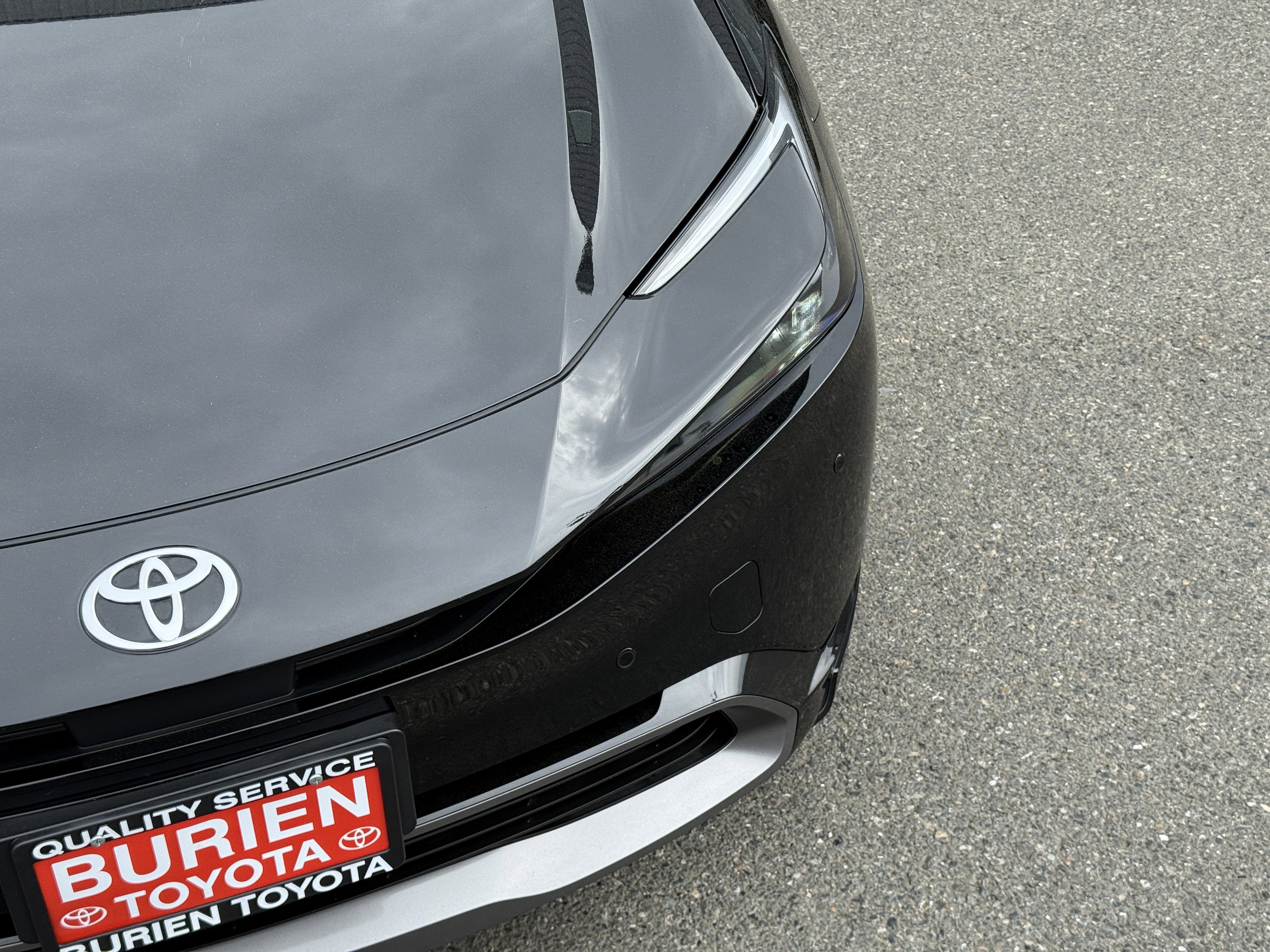 2025 Toyota Prius XLE