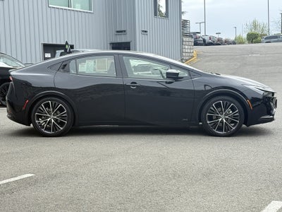 2025 Toyota Prius XLE