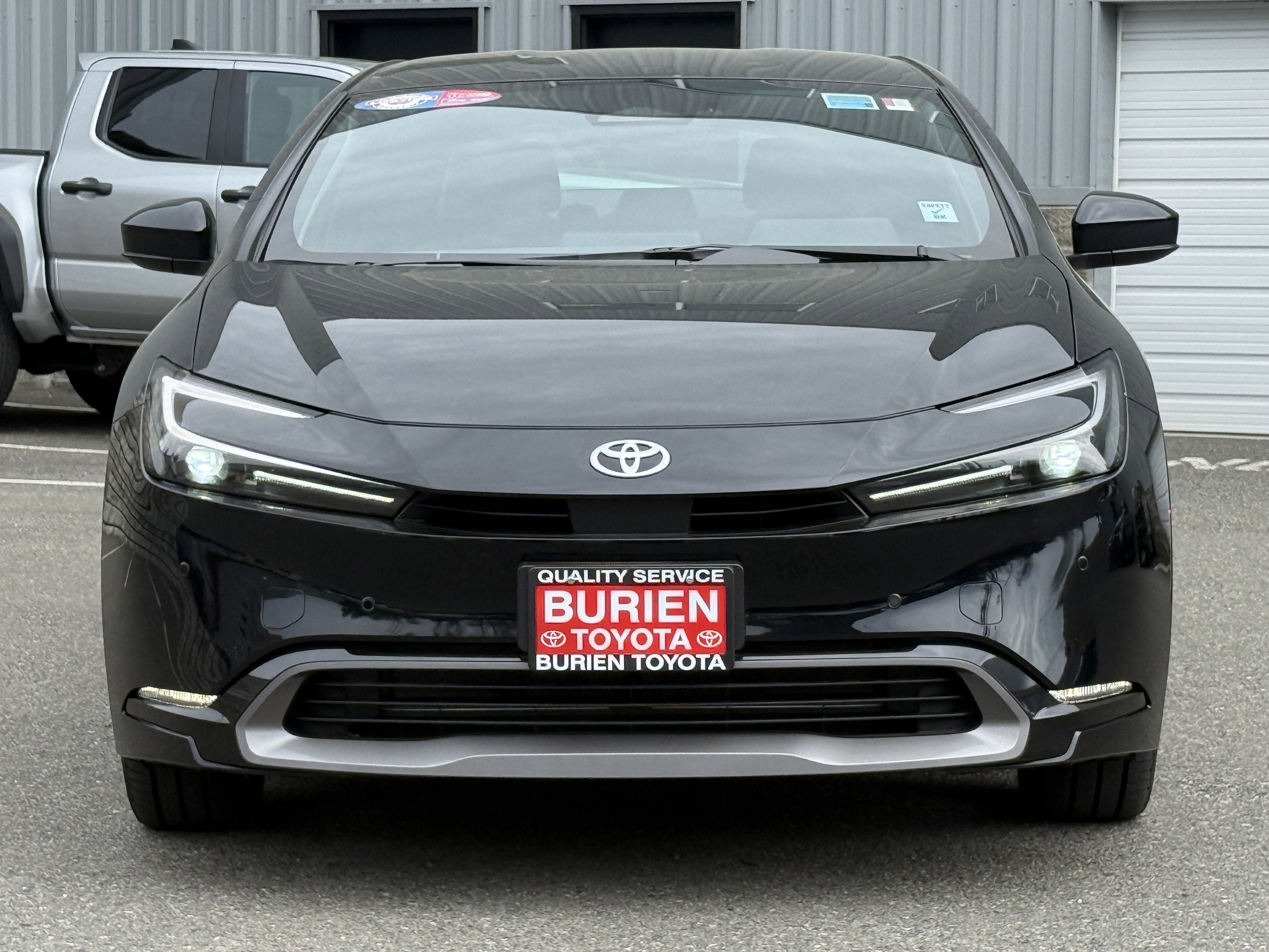 2025 Toyota Prius XLE