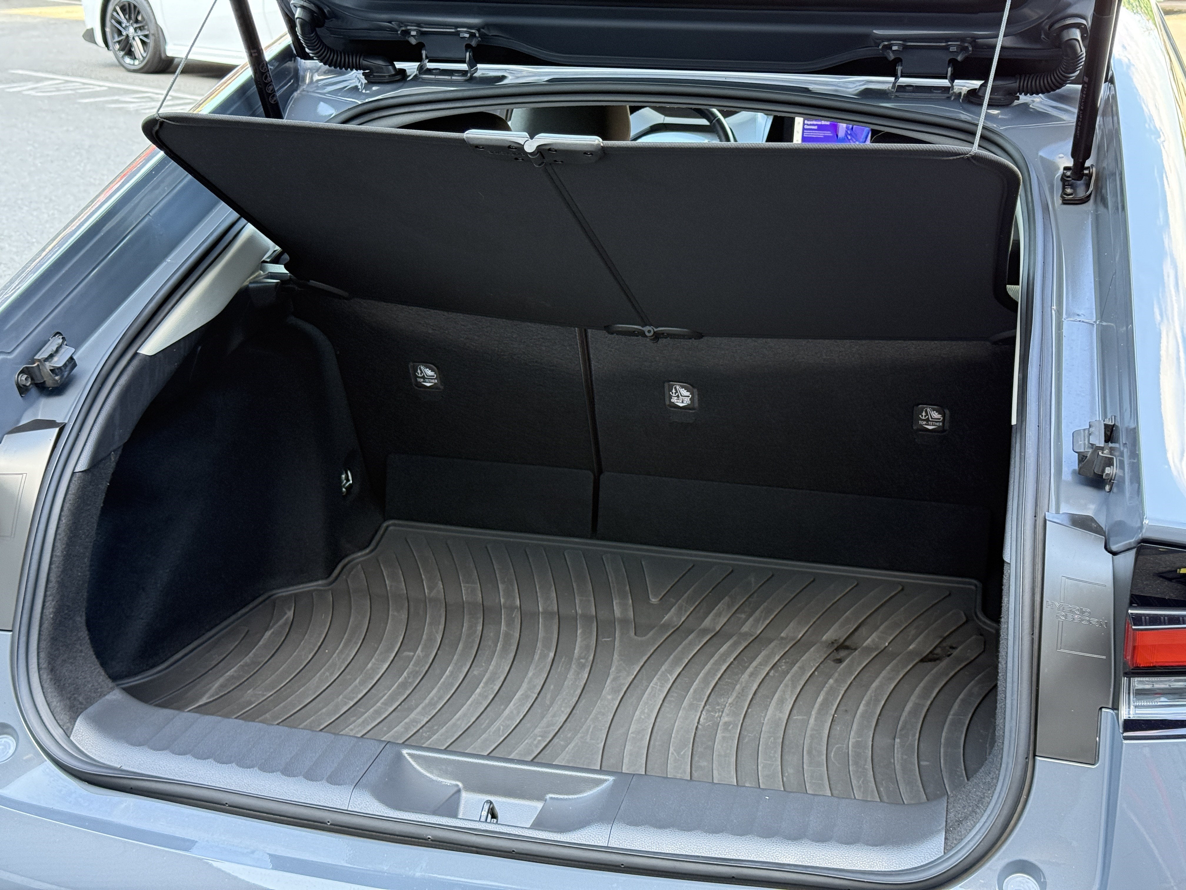 2023 Toyota Prius LE