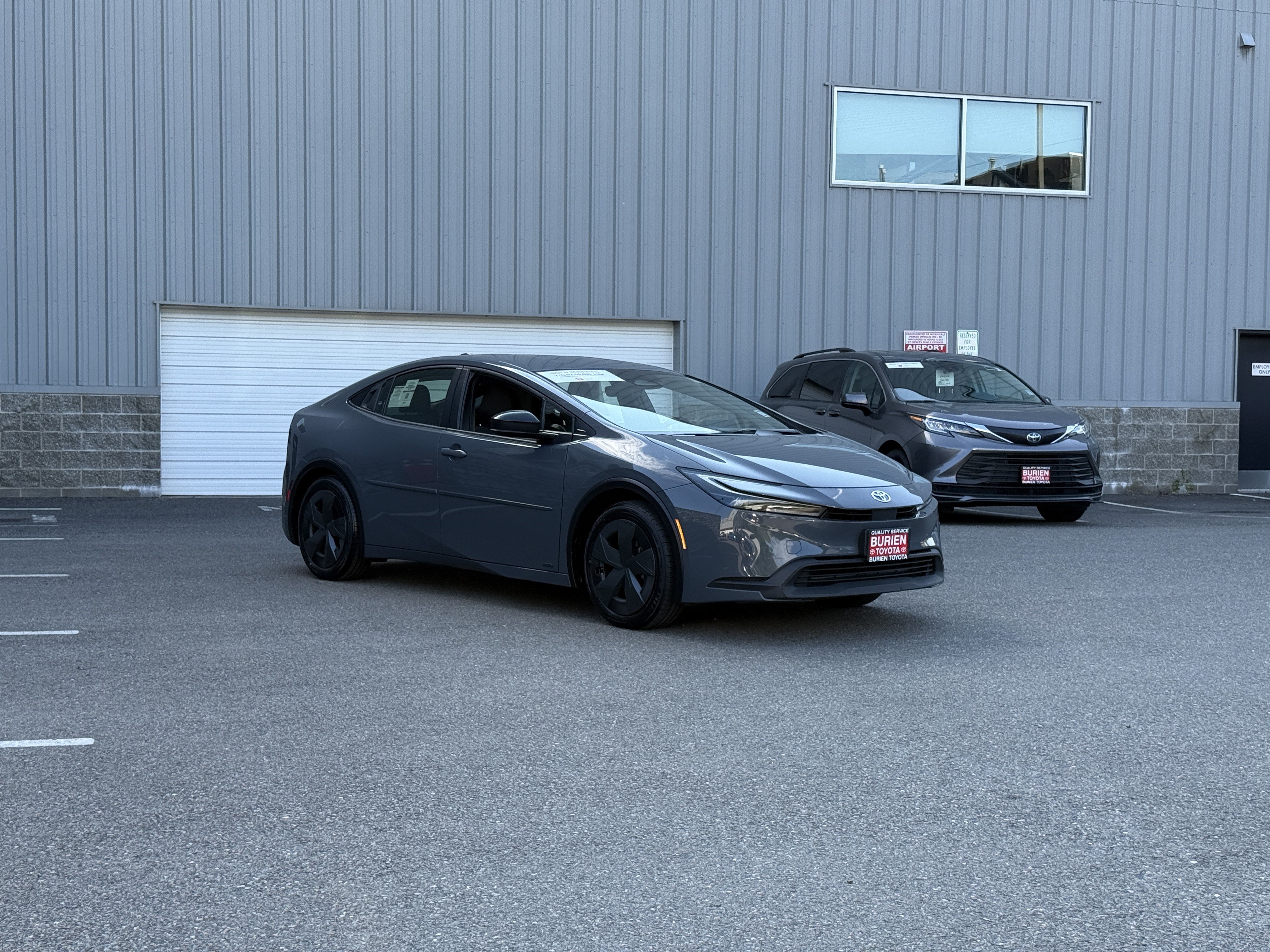 2023 Toyota Prius LE