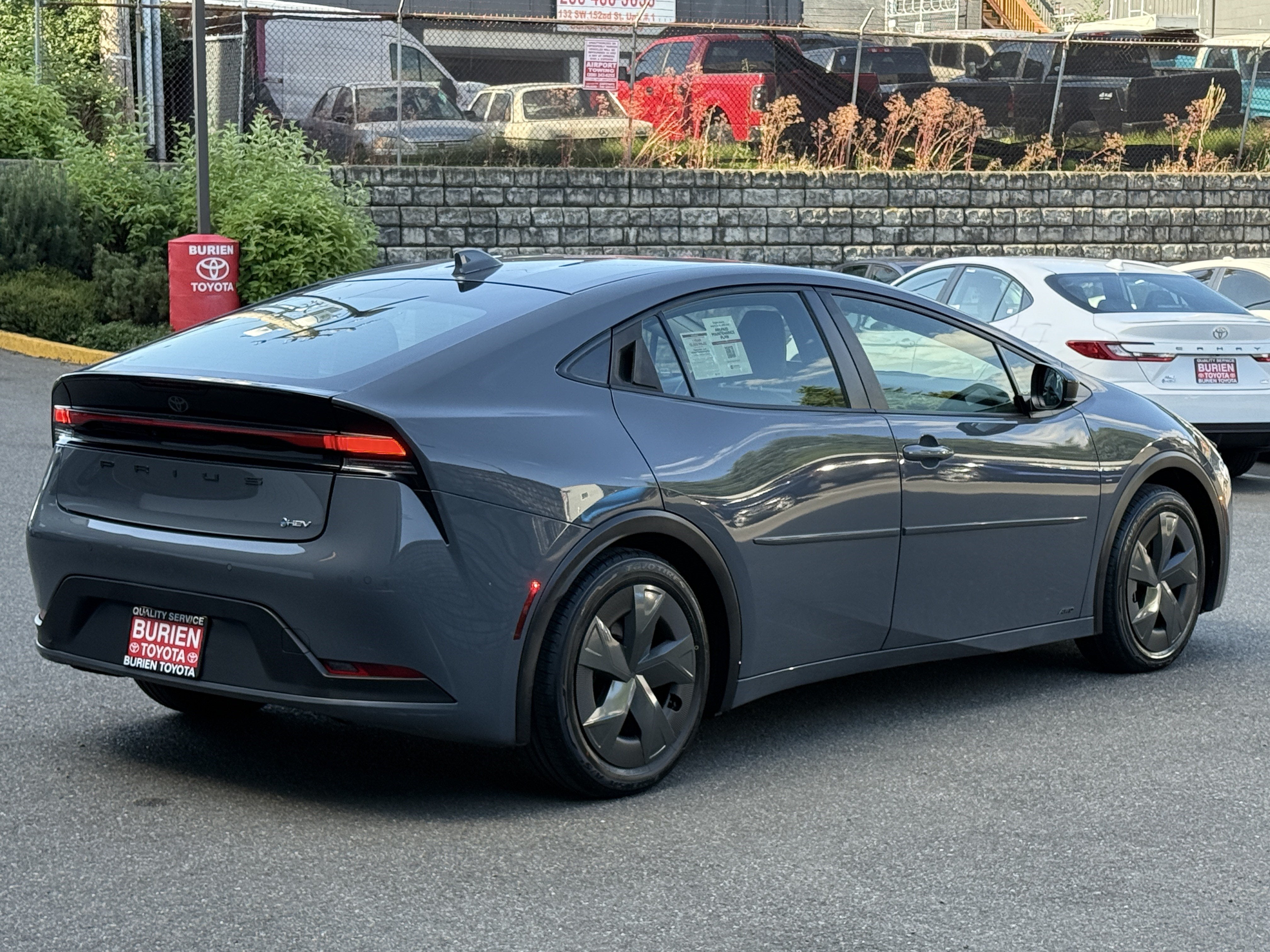 2023 Toyota Prius LE