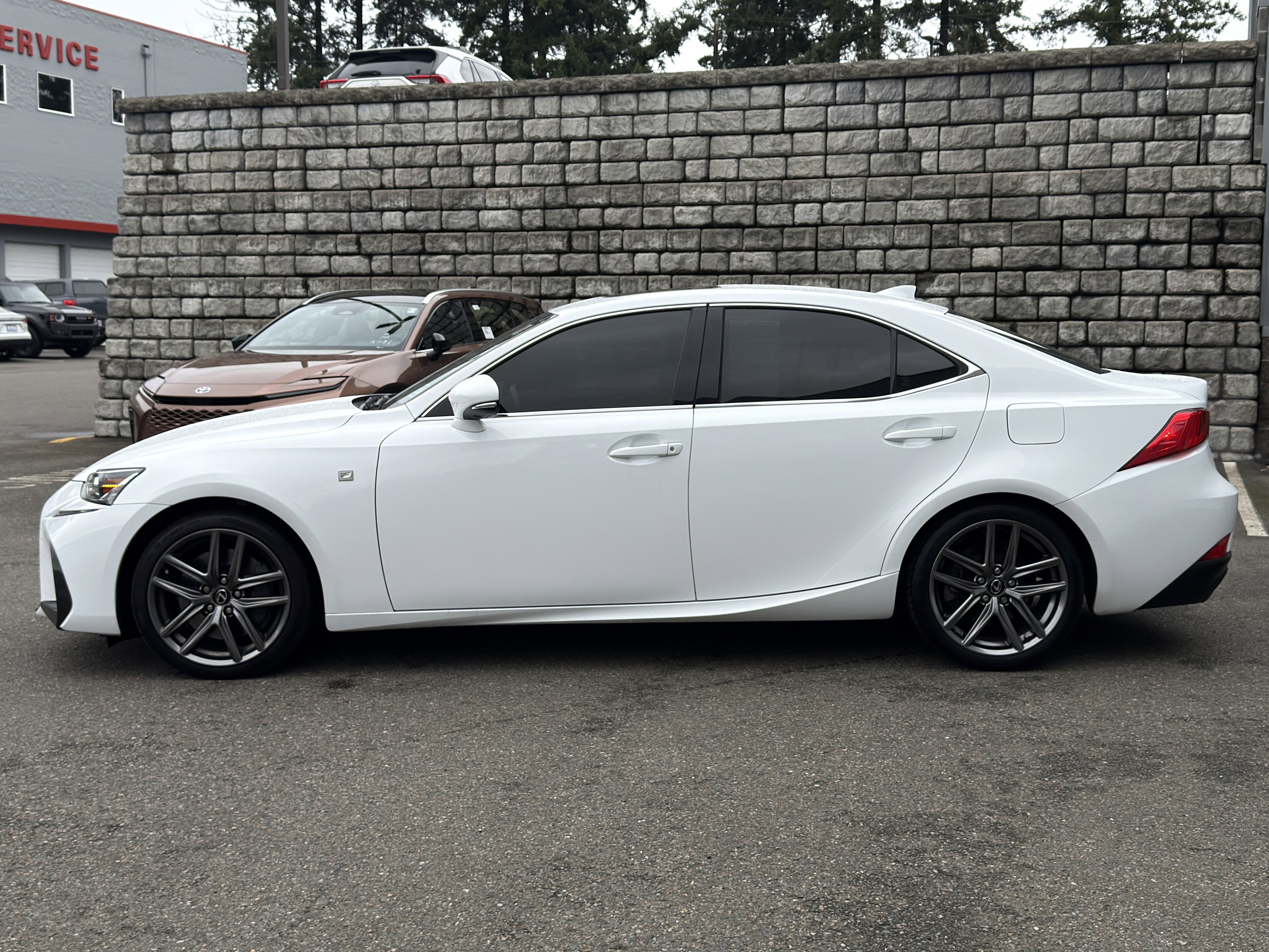 2017 Lexus IS Base