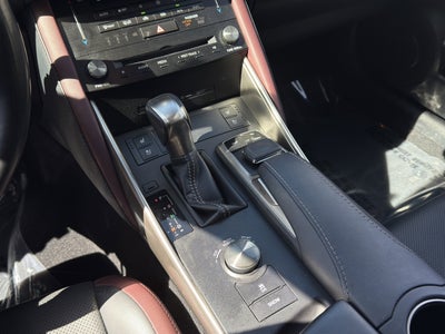2017 Lexus IS Base