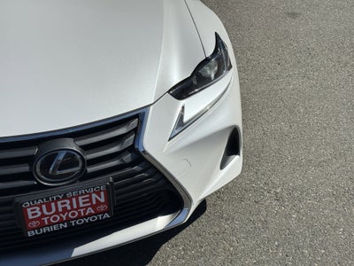 2017 Lexus IS Base