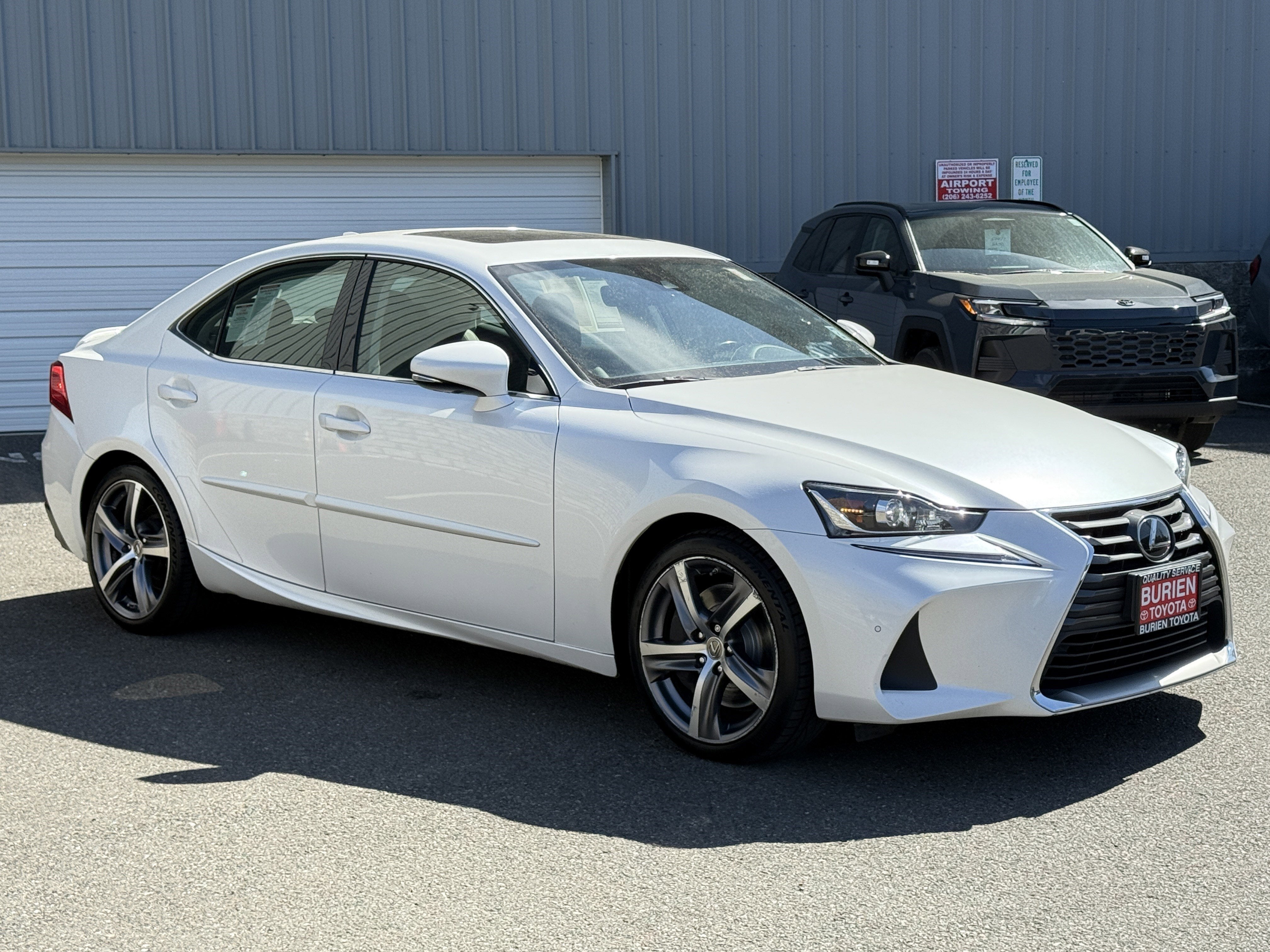 2017 Lexus IS Base