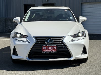 2017 Lexus IS Base
