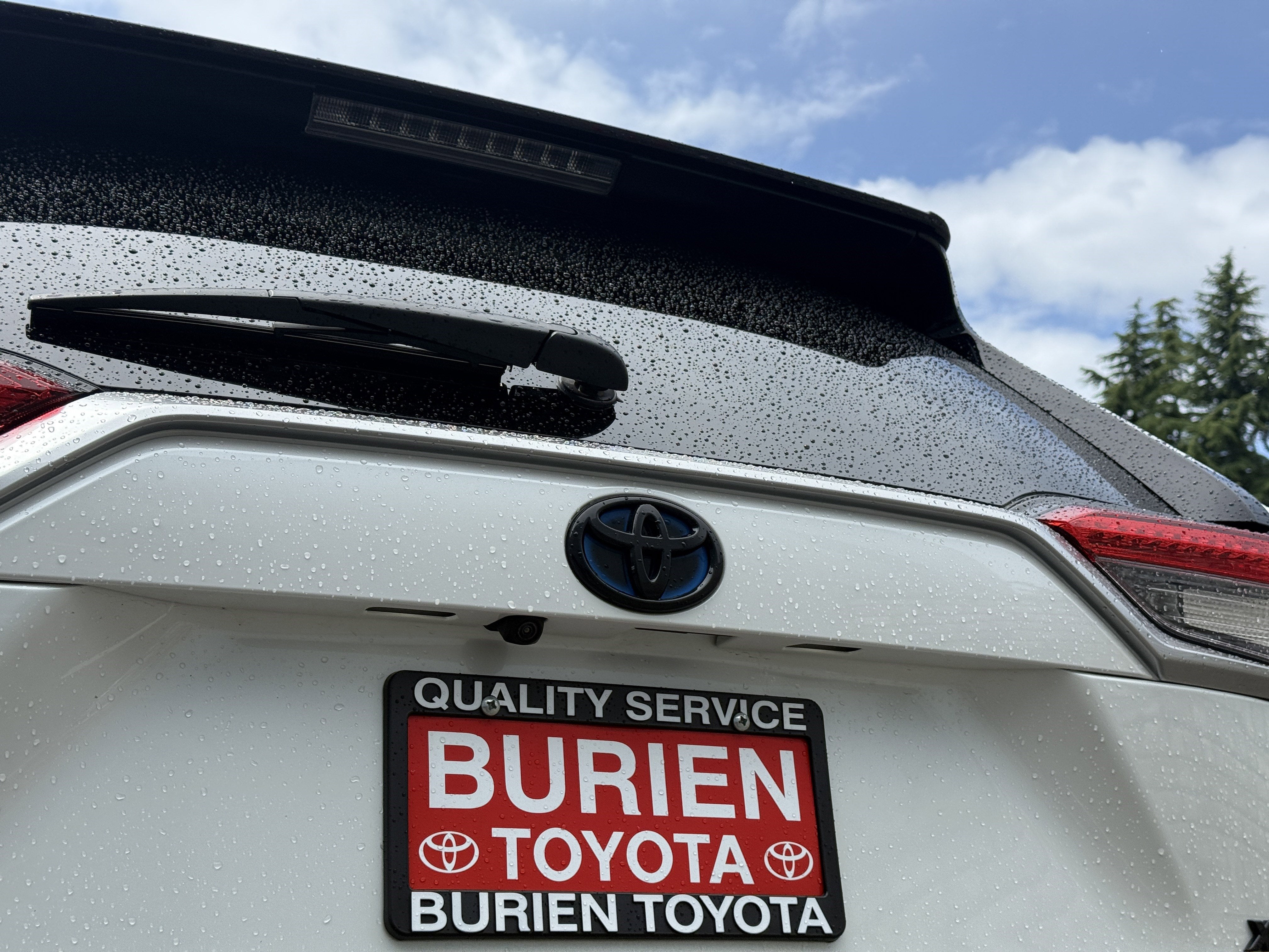 2023 Toyota RAV4 XSE