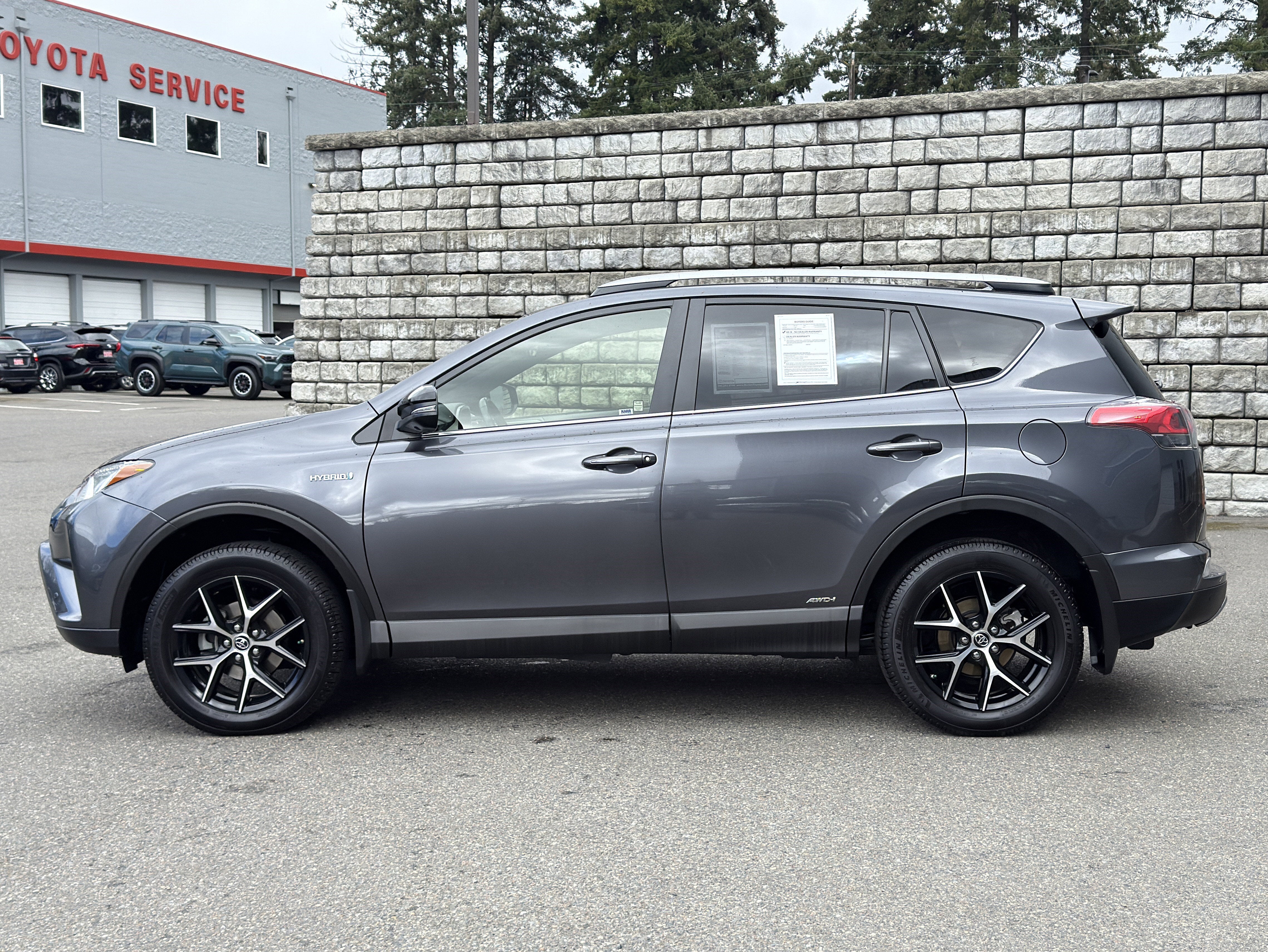 2018 Toyota RAV4 SE