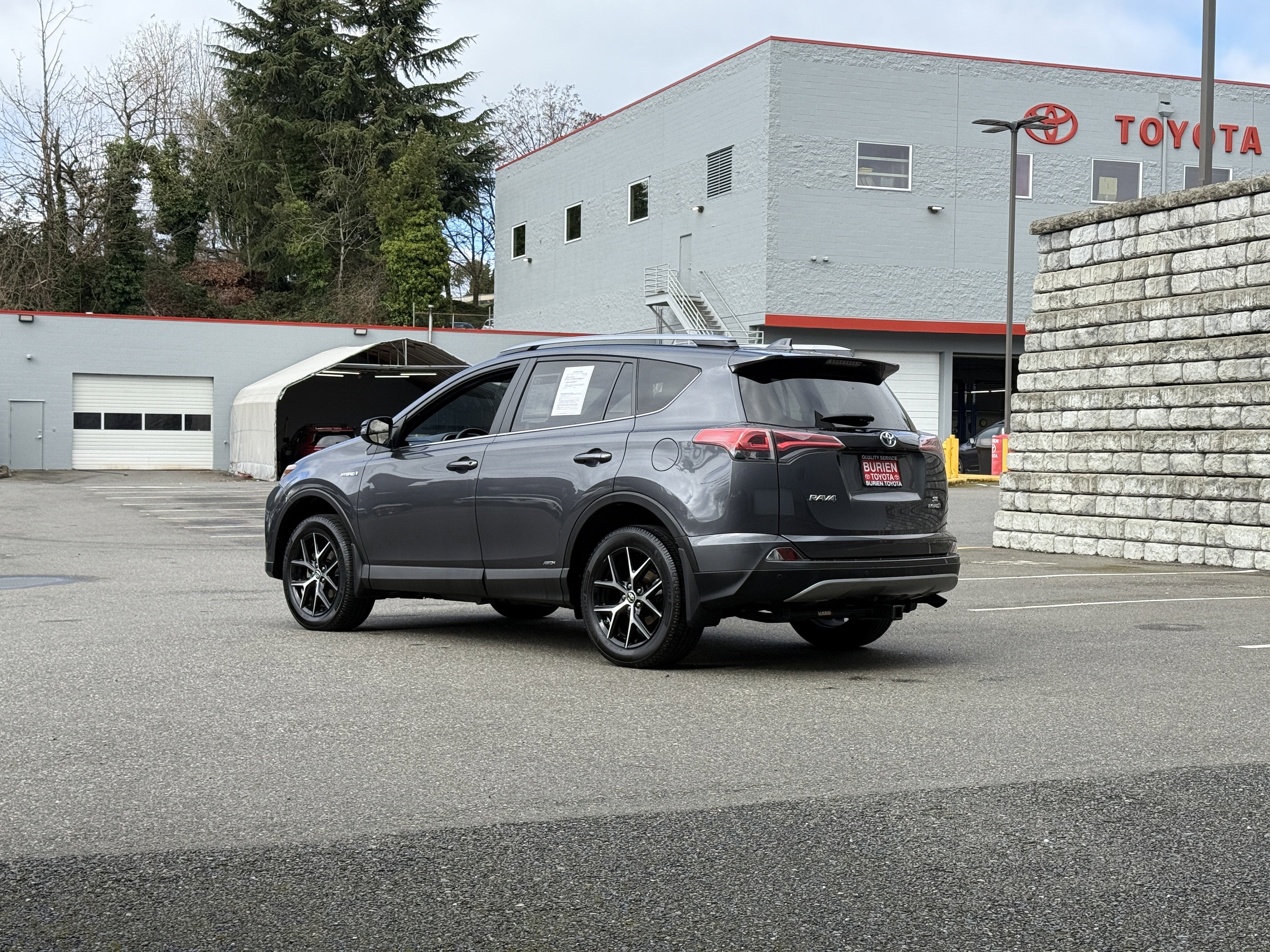 2018 Toyota RAV4 SE