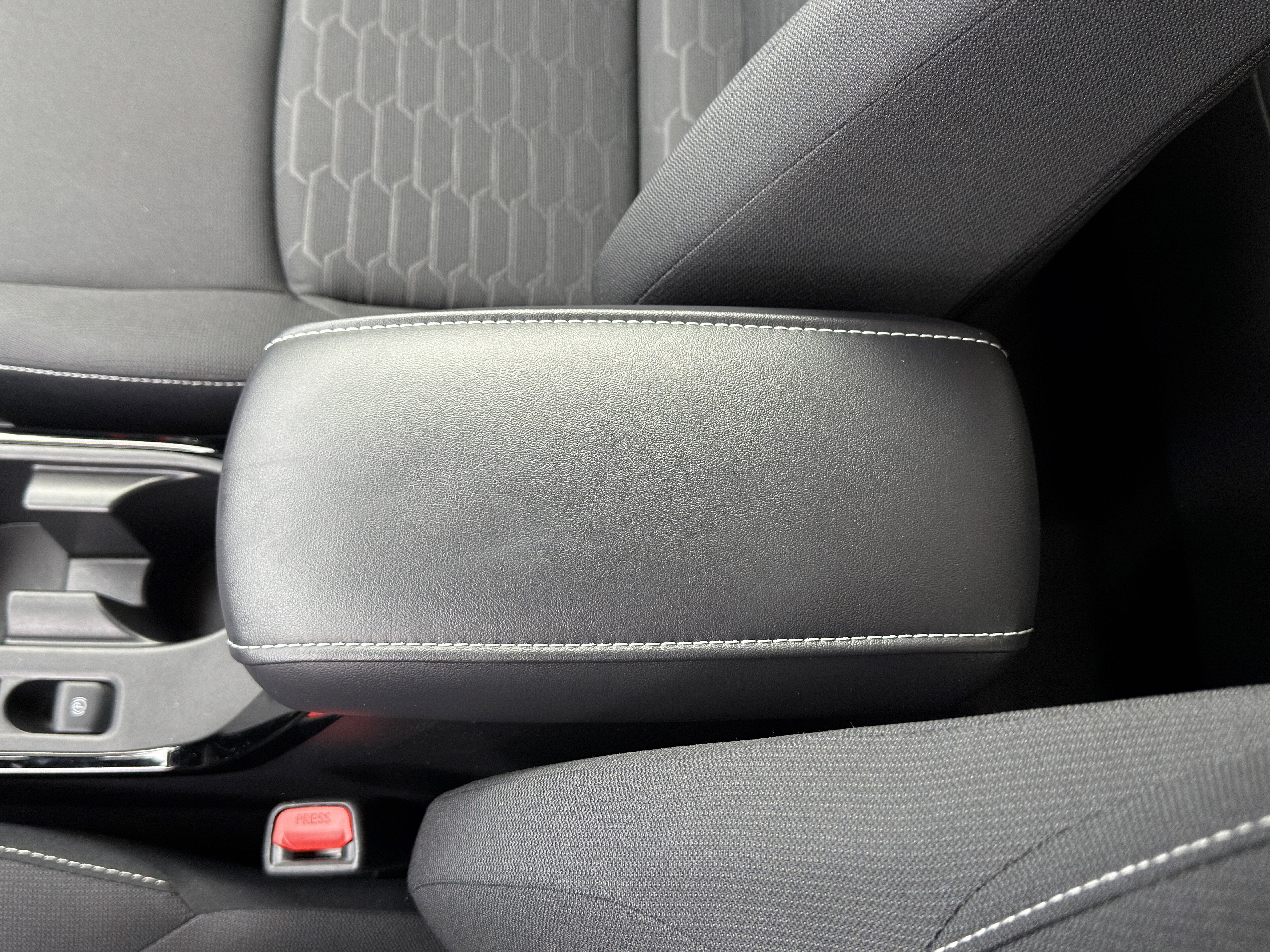 2025 Toyota Corolla Hatchback SE