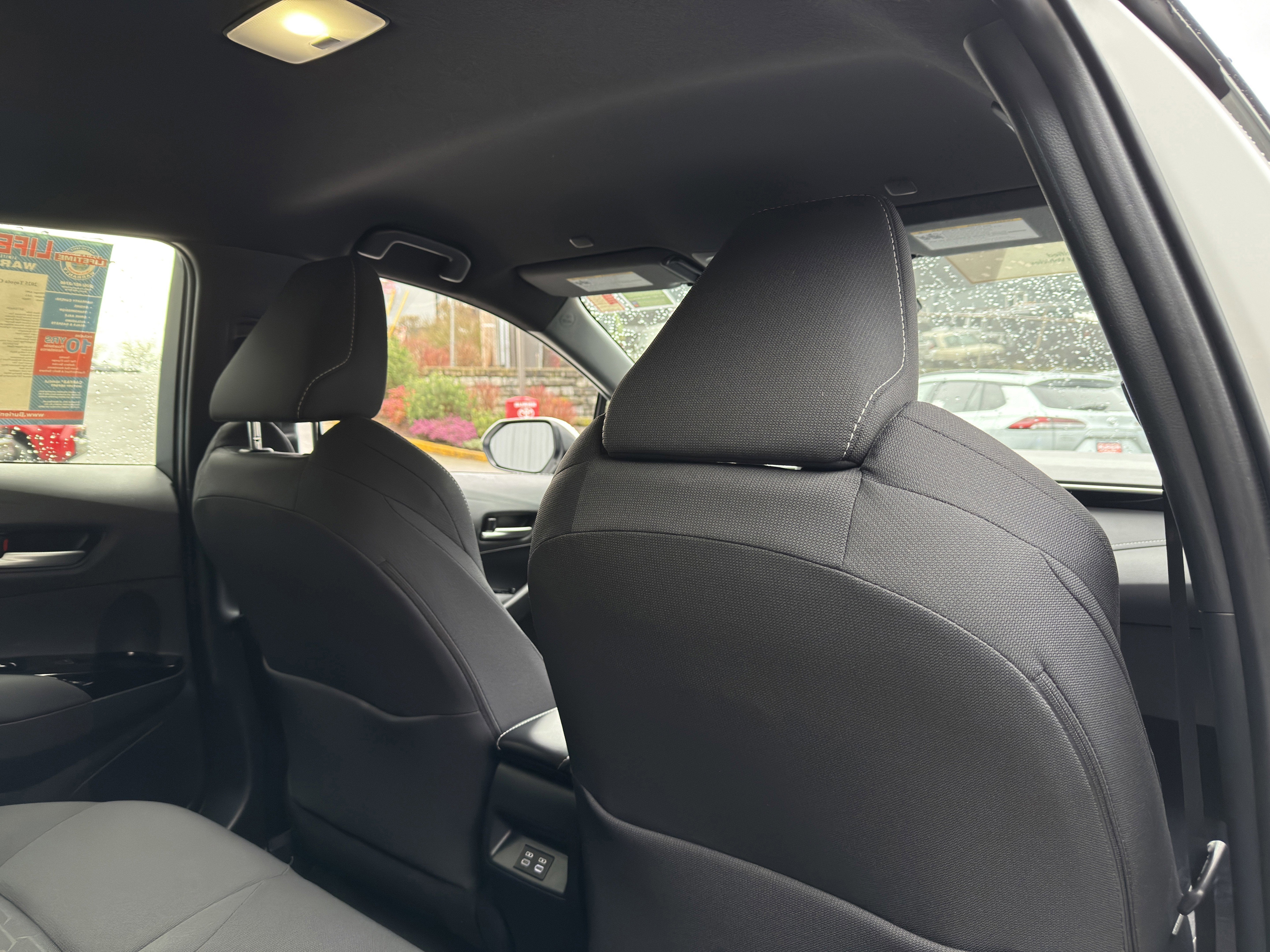 2025 Toyota Corolla Hatchback SE