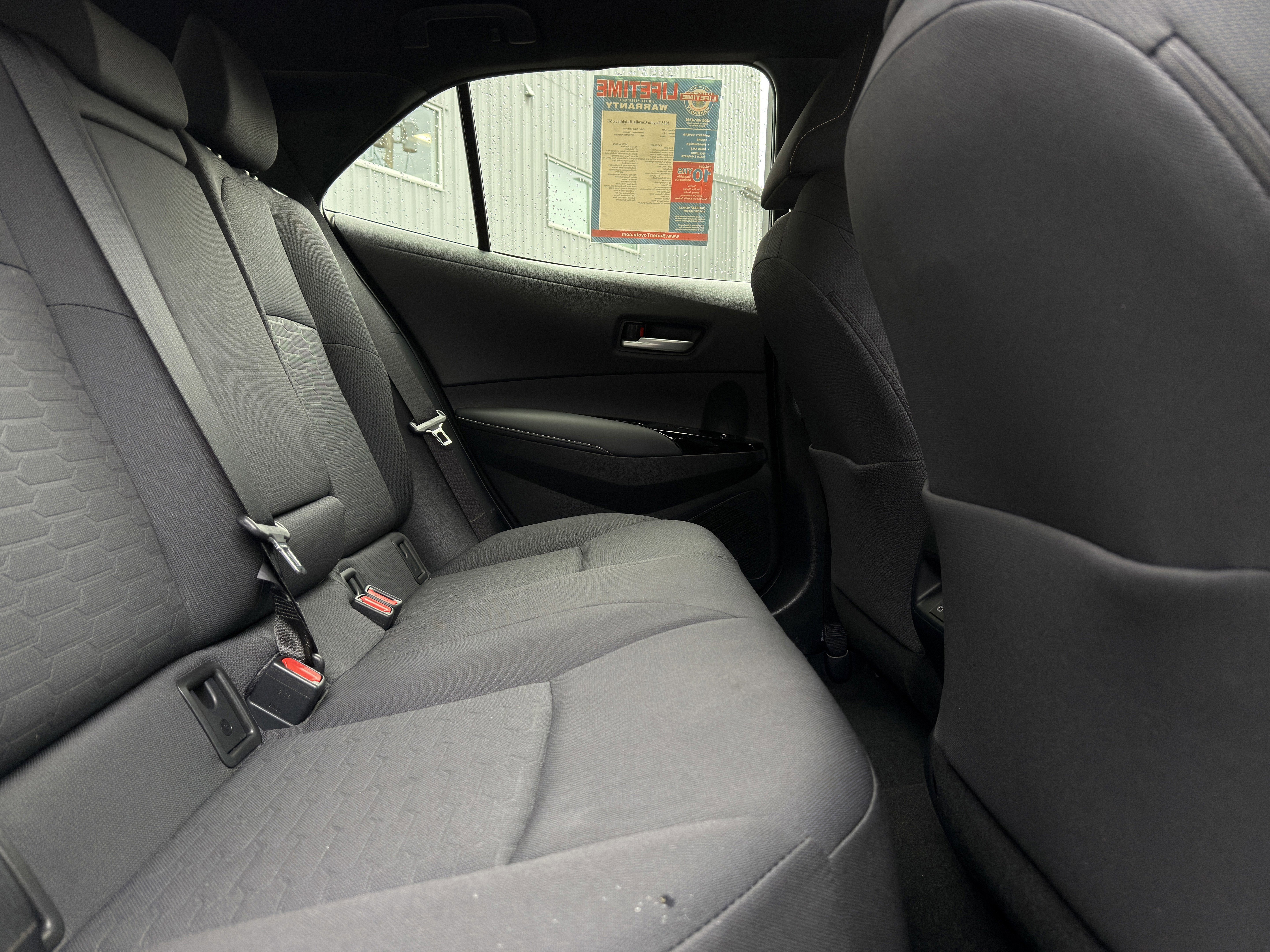 2025 Toyota Corolla Hatchback SE