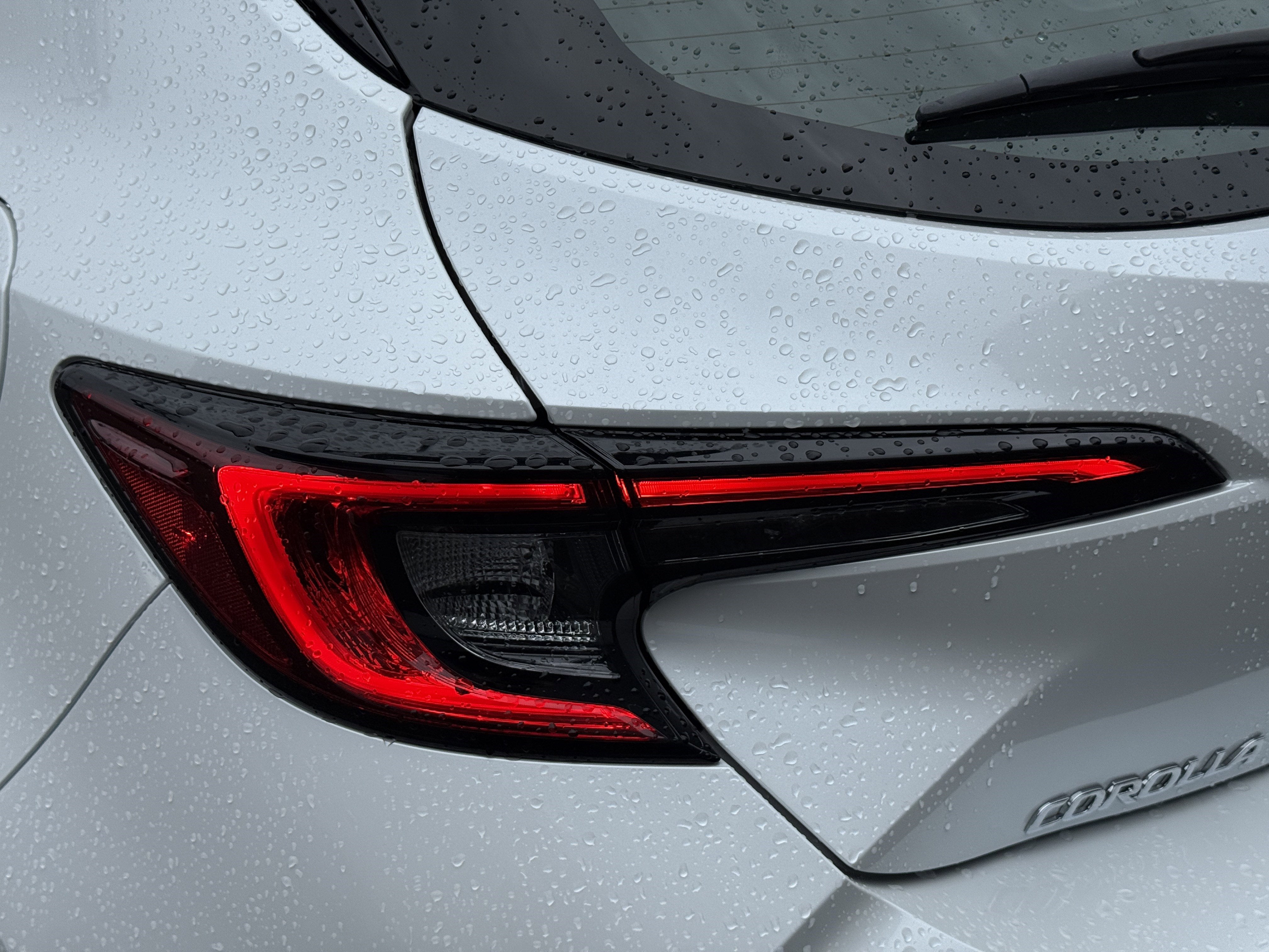 2025 Toyota Corolla Hatchback SE