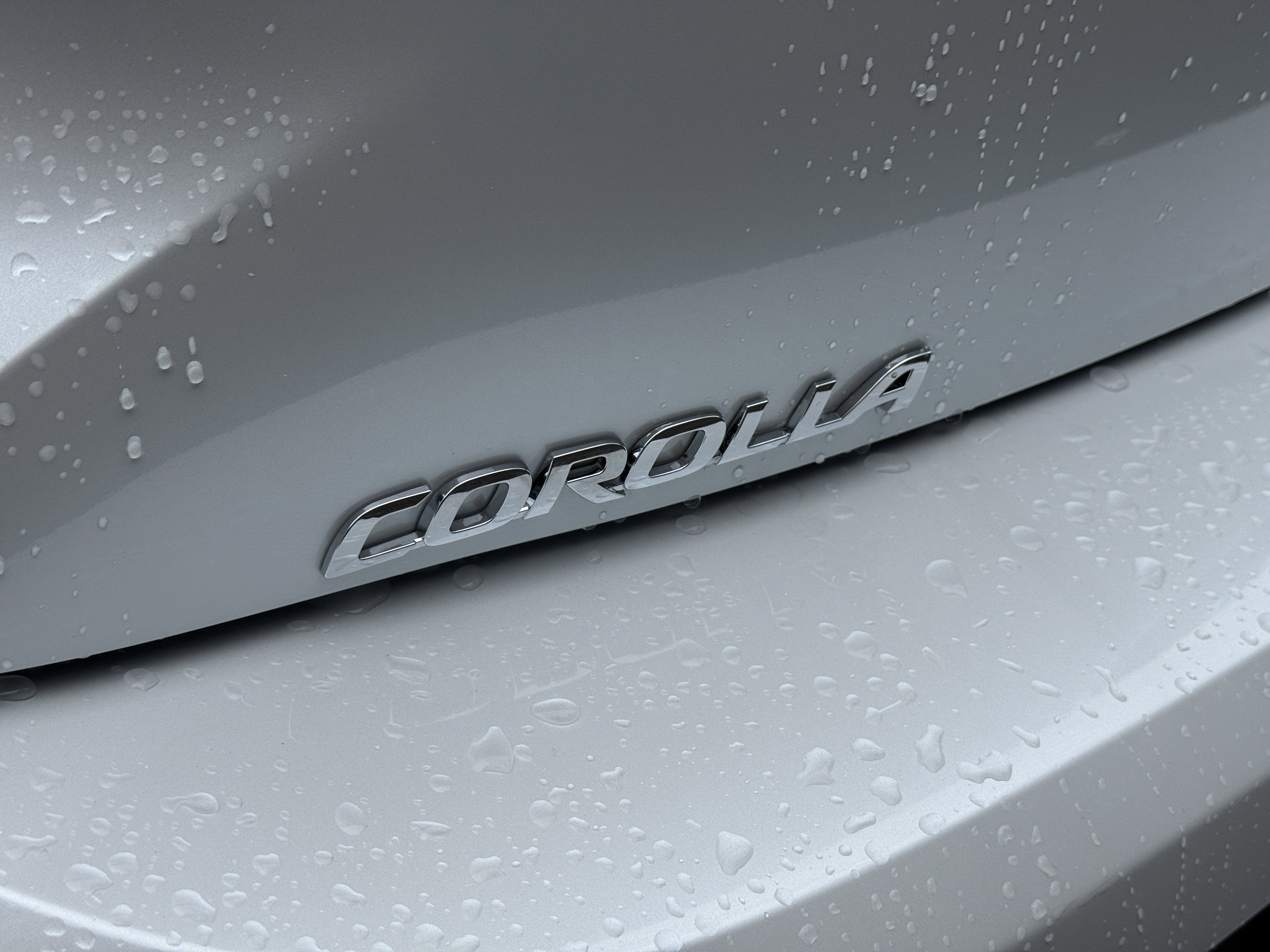 2025 Toyota Corolla Hatchback SE