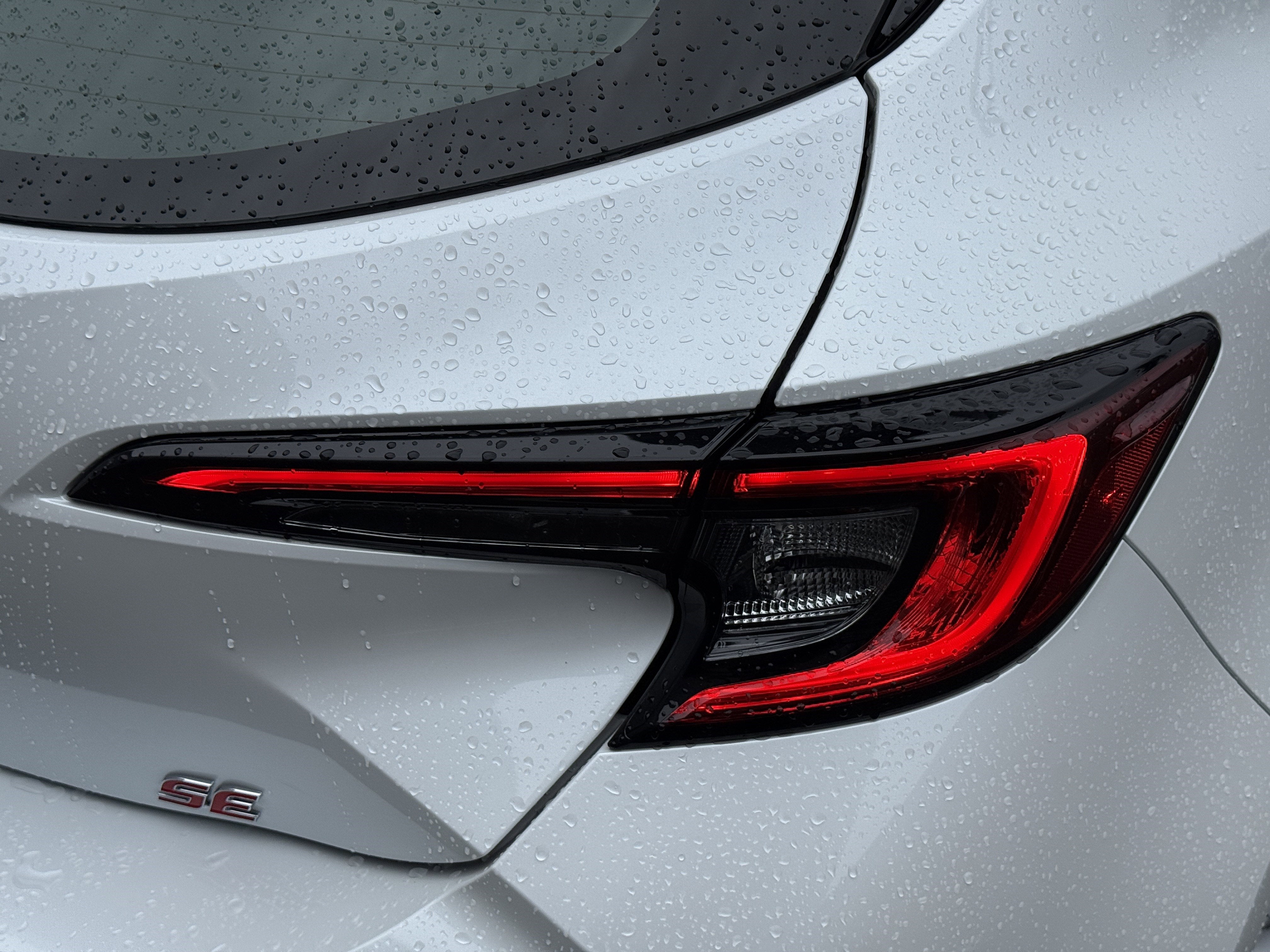 2025 Toyota Corolla Hatchback SE