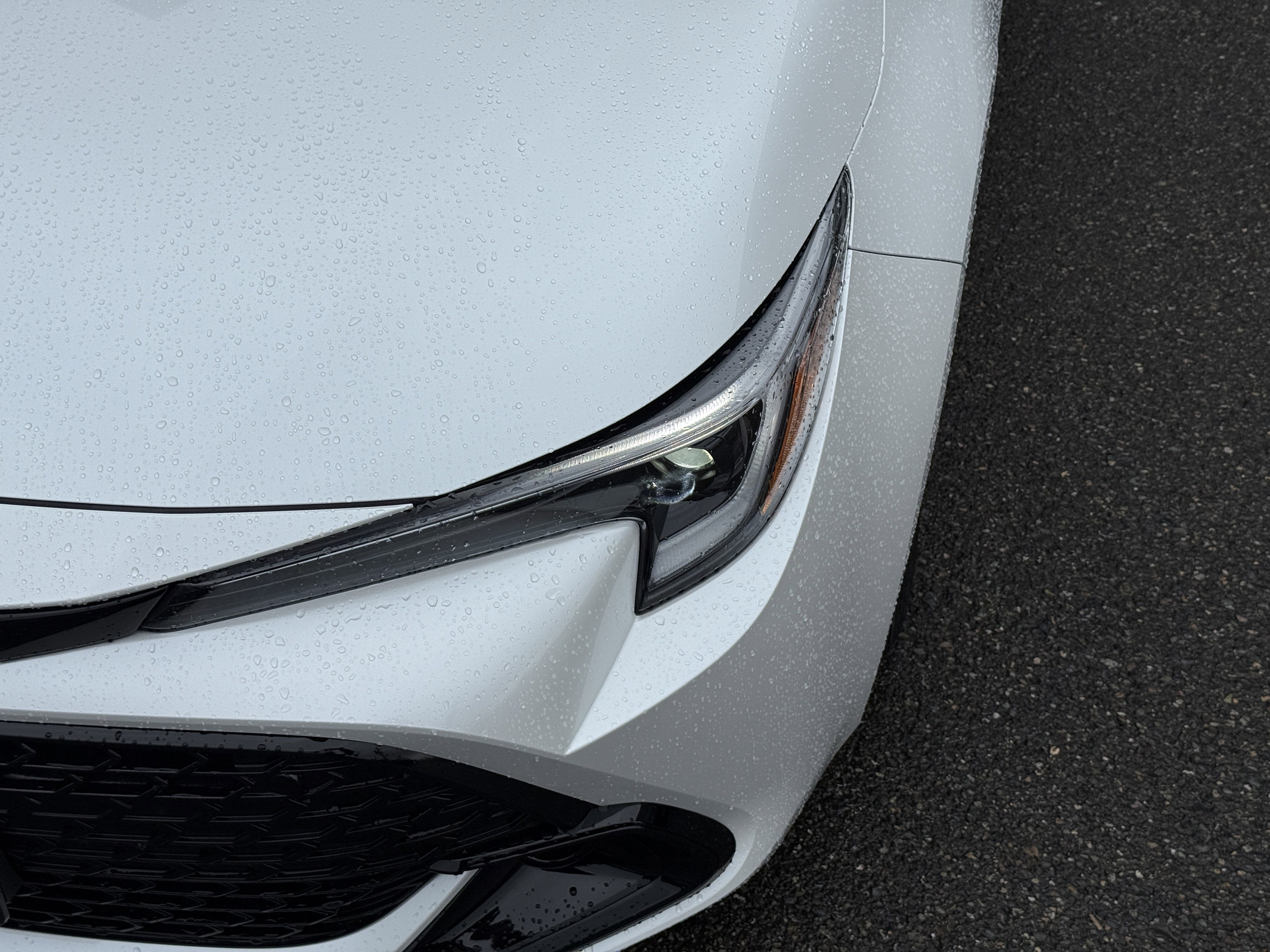 2025 Toyota Corolla Hatchback SE