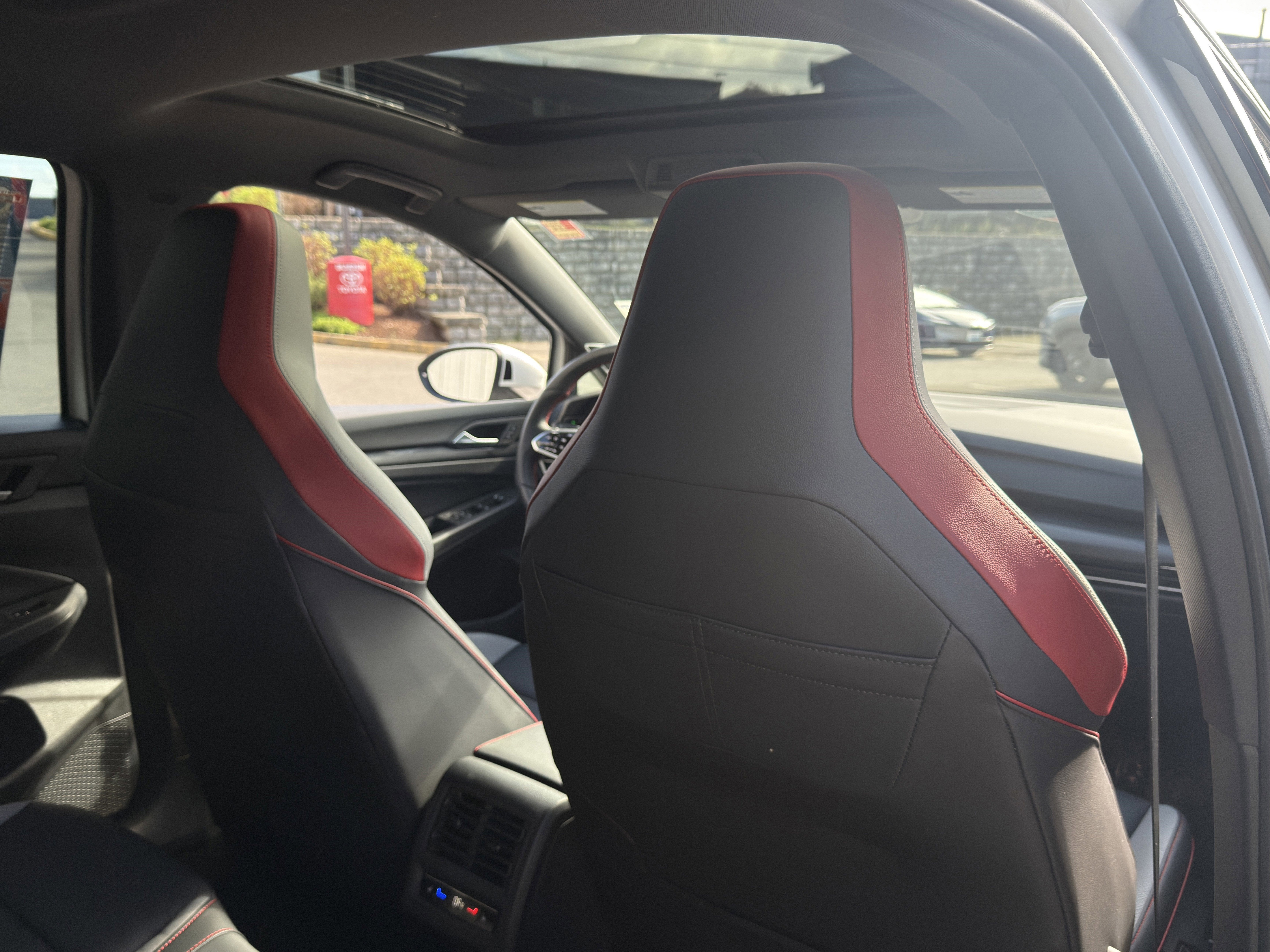 2024 Volkswagen Golf GTI Autobahn