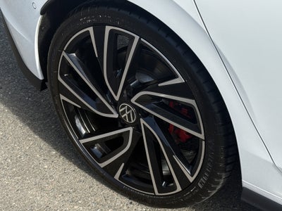 2024 Volkswagen Golf GTI Autobahn