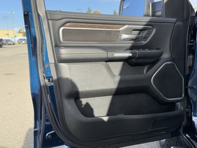 2020 RAM 1500 Laramie Crew Cab 4x4 5'7" Box