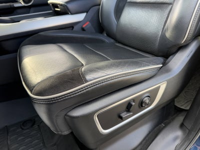 2020 RAM 1500 Laramie Crew Cab 4x4 5'7" Box