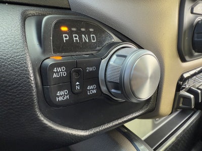 2020 RAM 1500 Laramie Crew Cab 4x4 5'7" Box