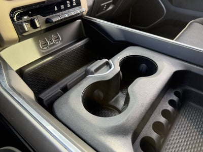 2020 RAM 1500 Laramie Crew Cab 4x4 5'7" Box