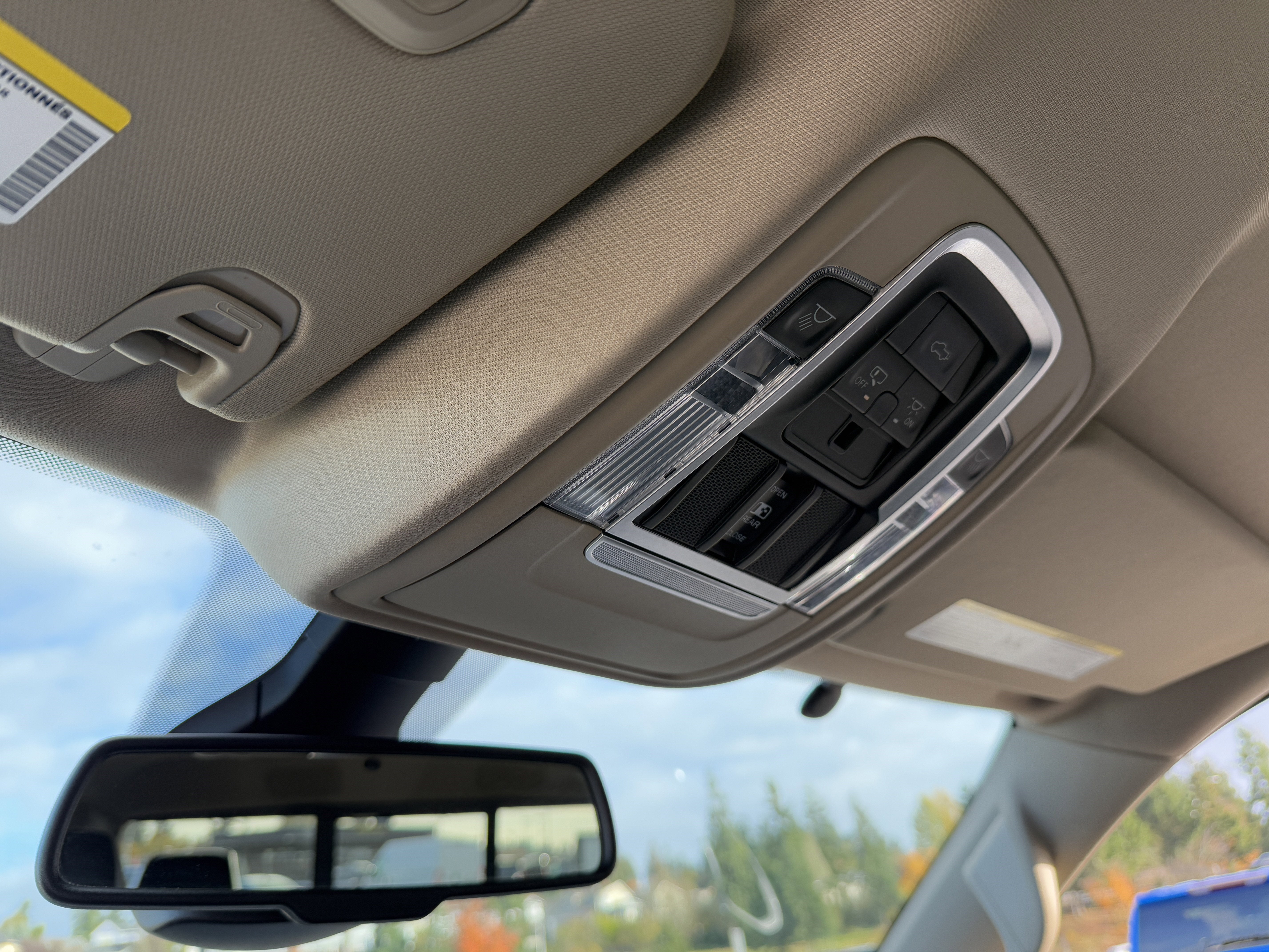 2020 RAM 1500 Laramie Crew Cab 4x4 5'7" Box