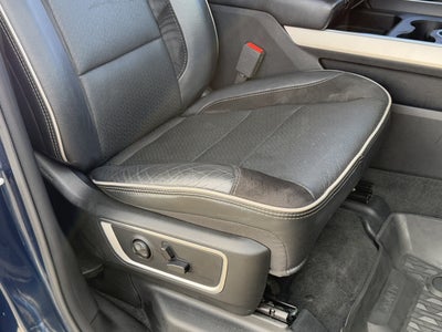 2020 RAM 1500 Laramie Crew Cab 4x4 5'7" Box