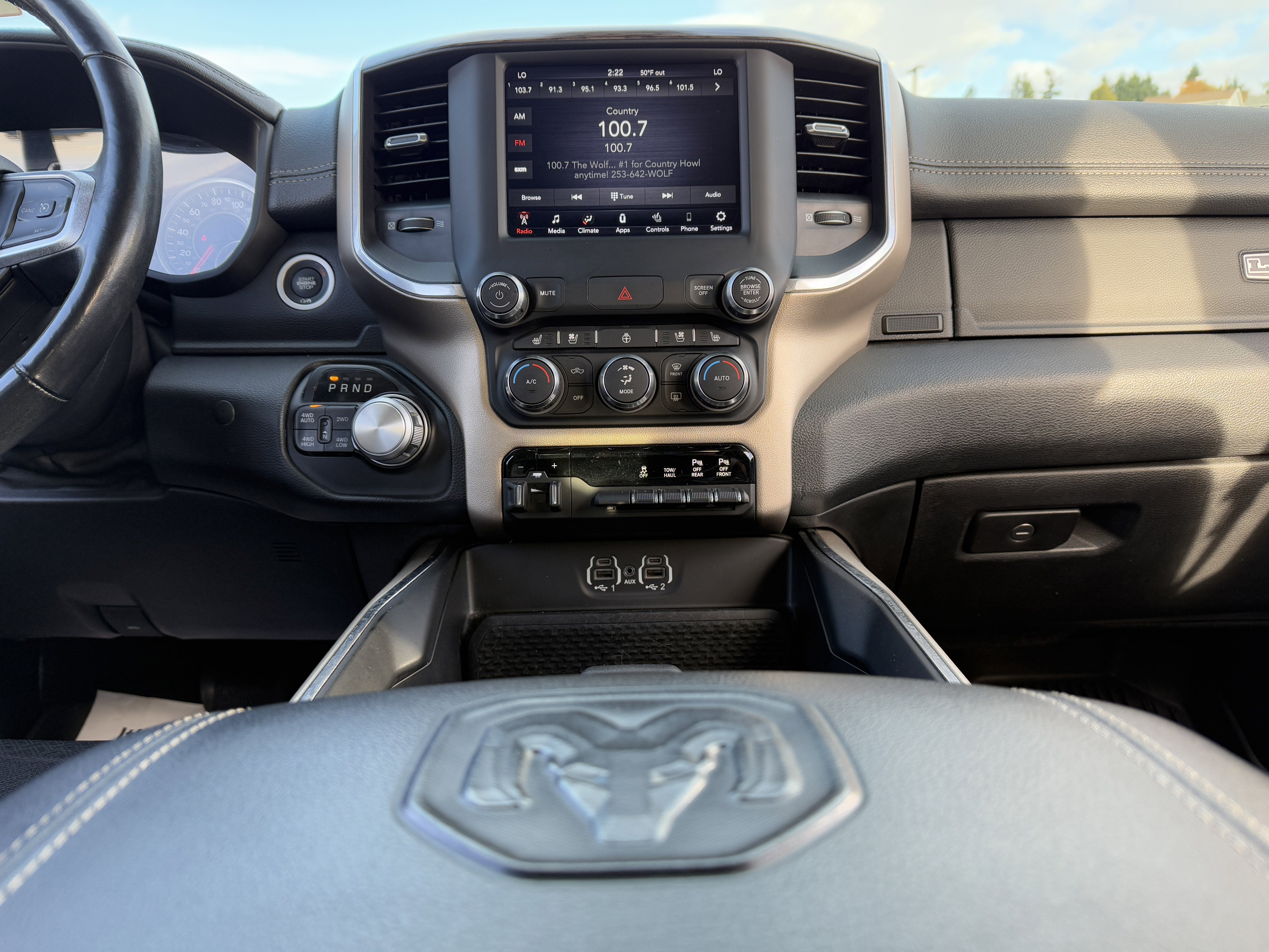 2020 RAM 1500 Laramie Crew Cab 4x4 5'7" Box