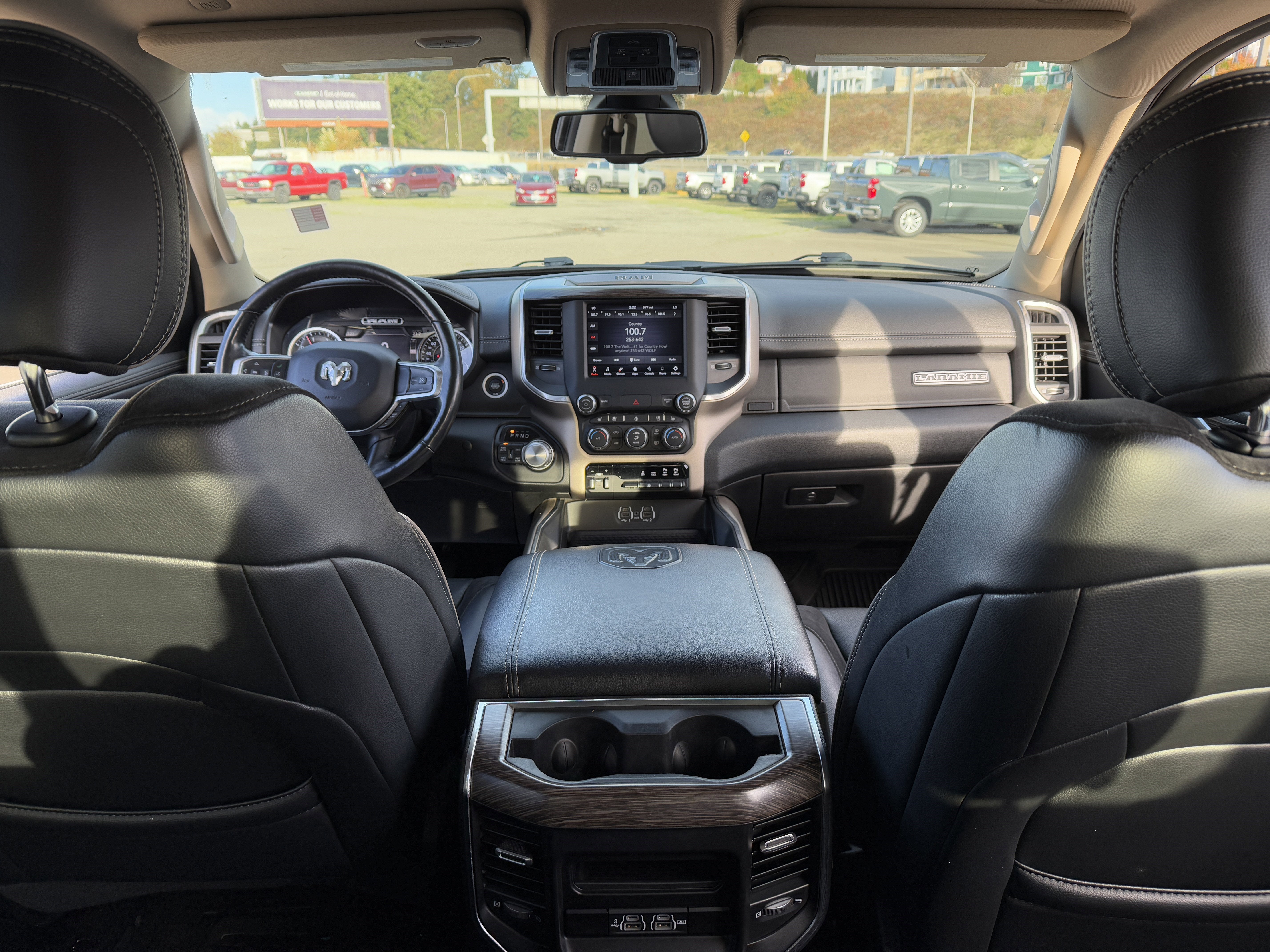 2020 RAM 1500 Laramie Crew Cab 4x4 5'7" Box