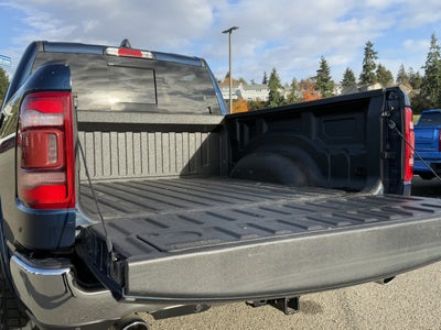 2020 RAM 1500 Laramie Crew Cab 4x4 5'7" Box