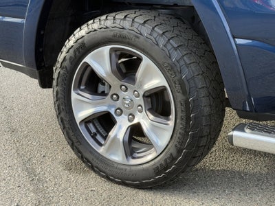 2020 RAM 1500 Laramie Crew Cab 4x4 5'7" Box