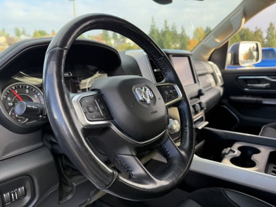 2020 RAM 1500 Laramie Crew Cab 4x4 5'7" Box