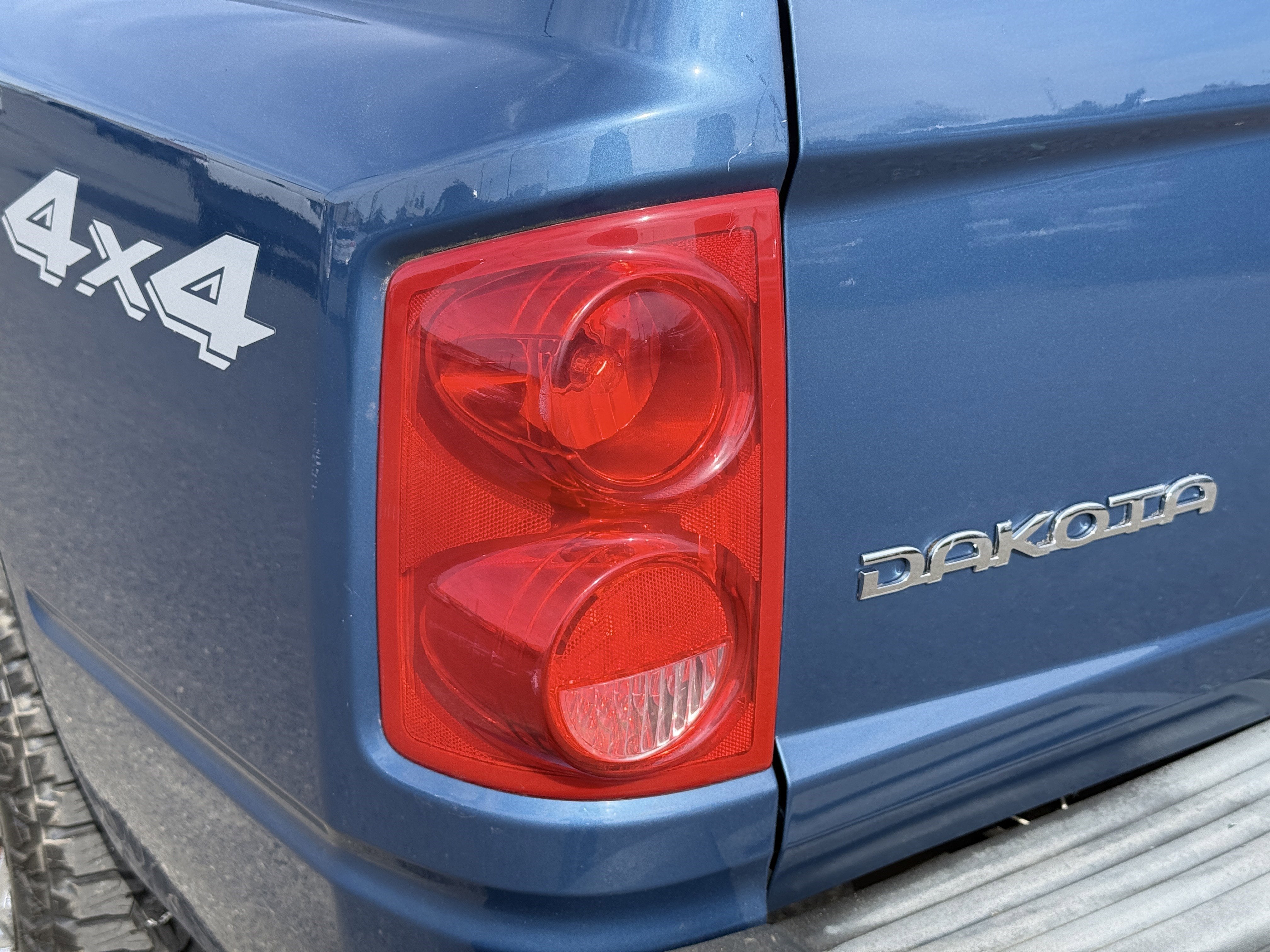2005 Dodge Dakota ST