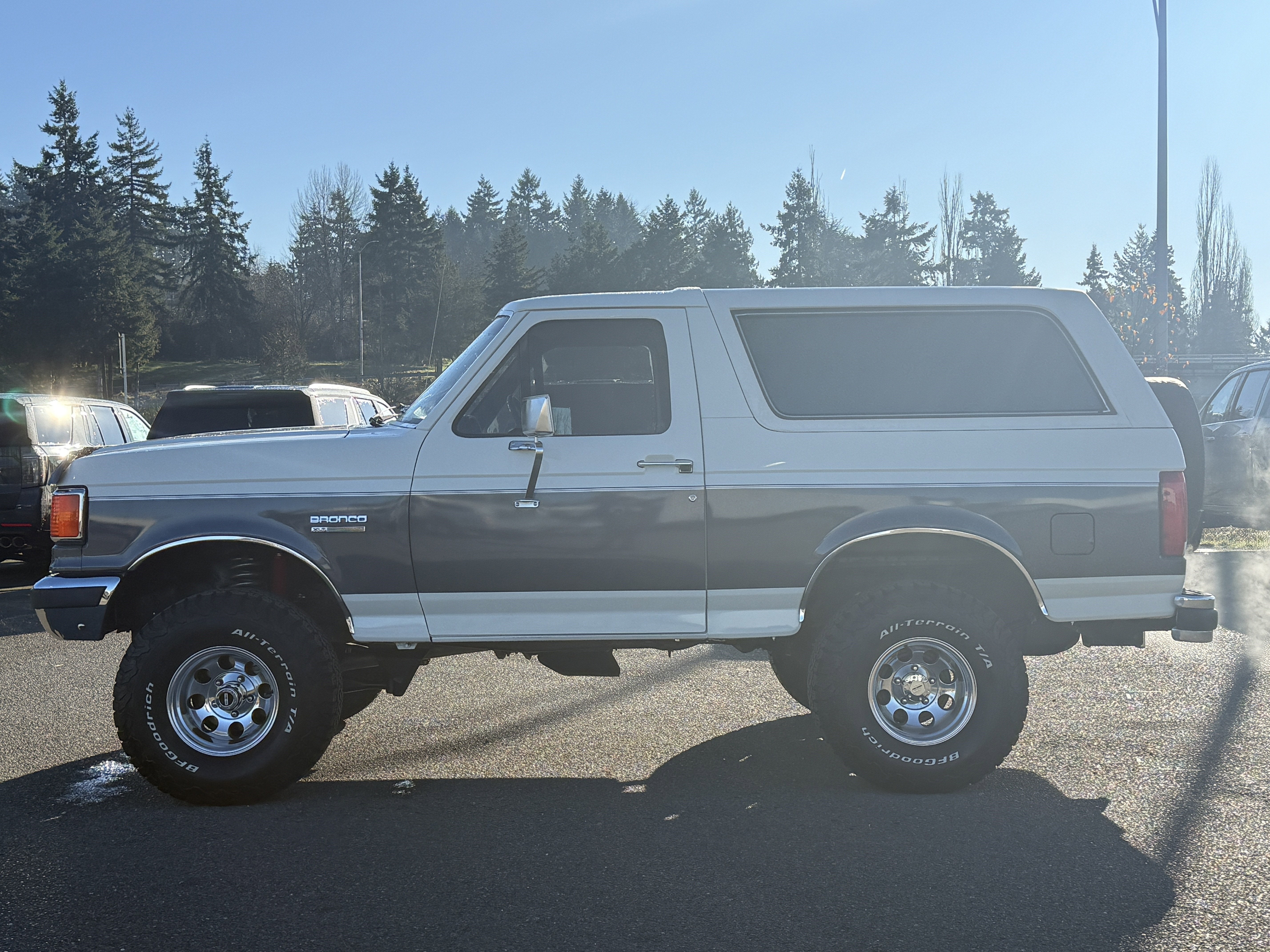 1990 Ford Bronco Base
