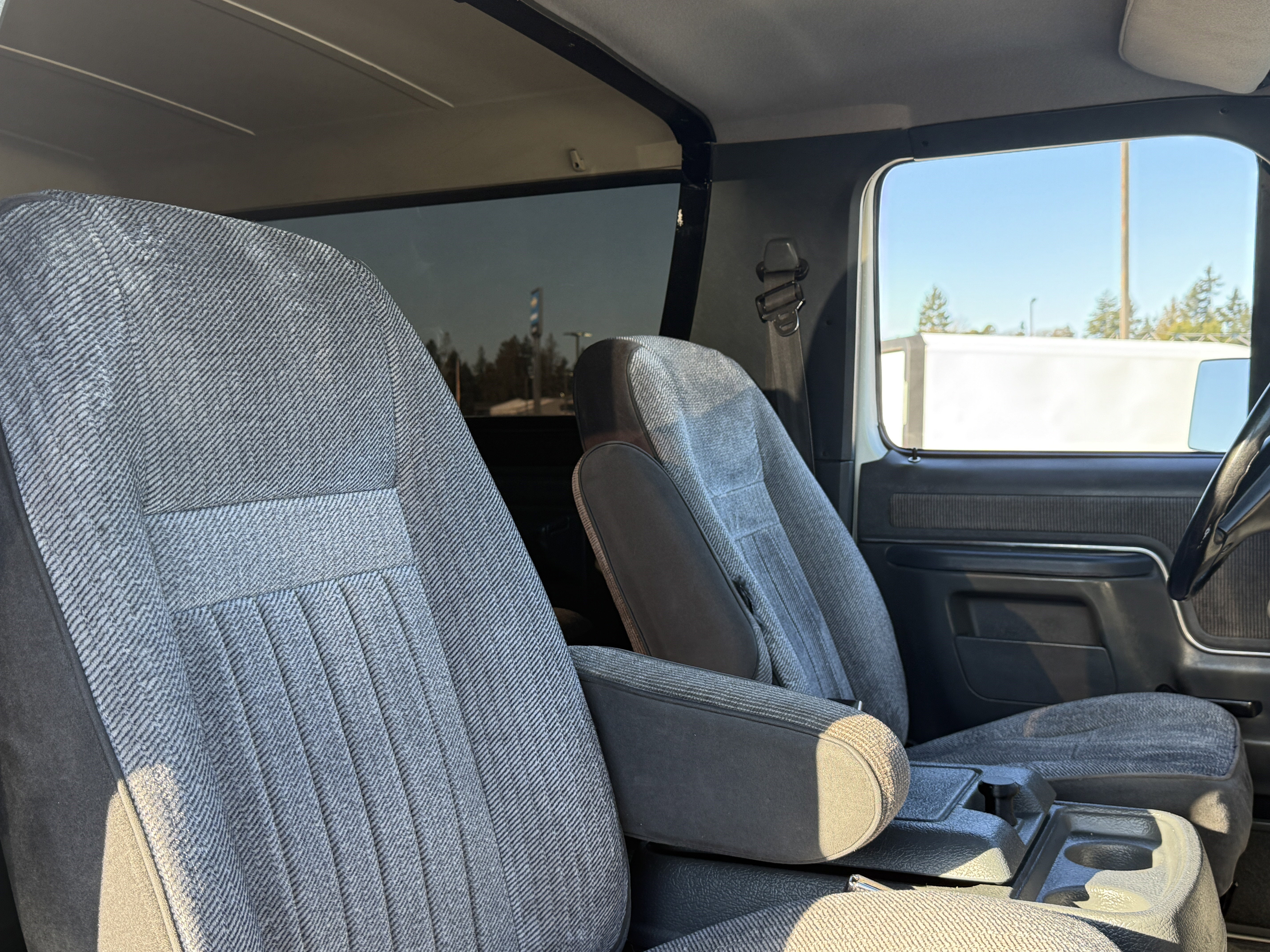 1990 Ford Bronco Base