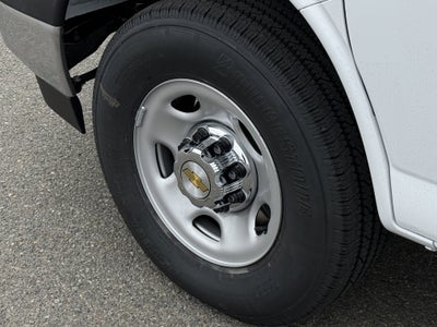 2026 Chevrolet Express Passenger 1LT