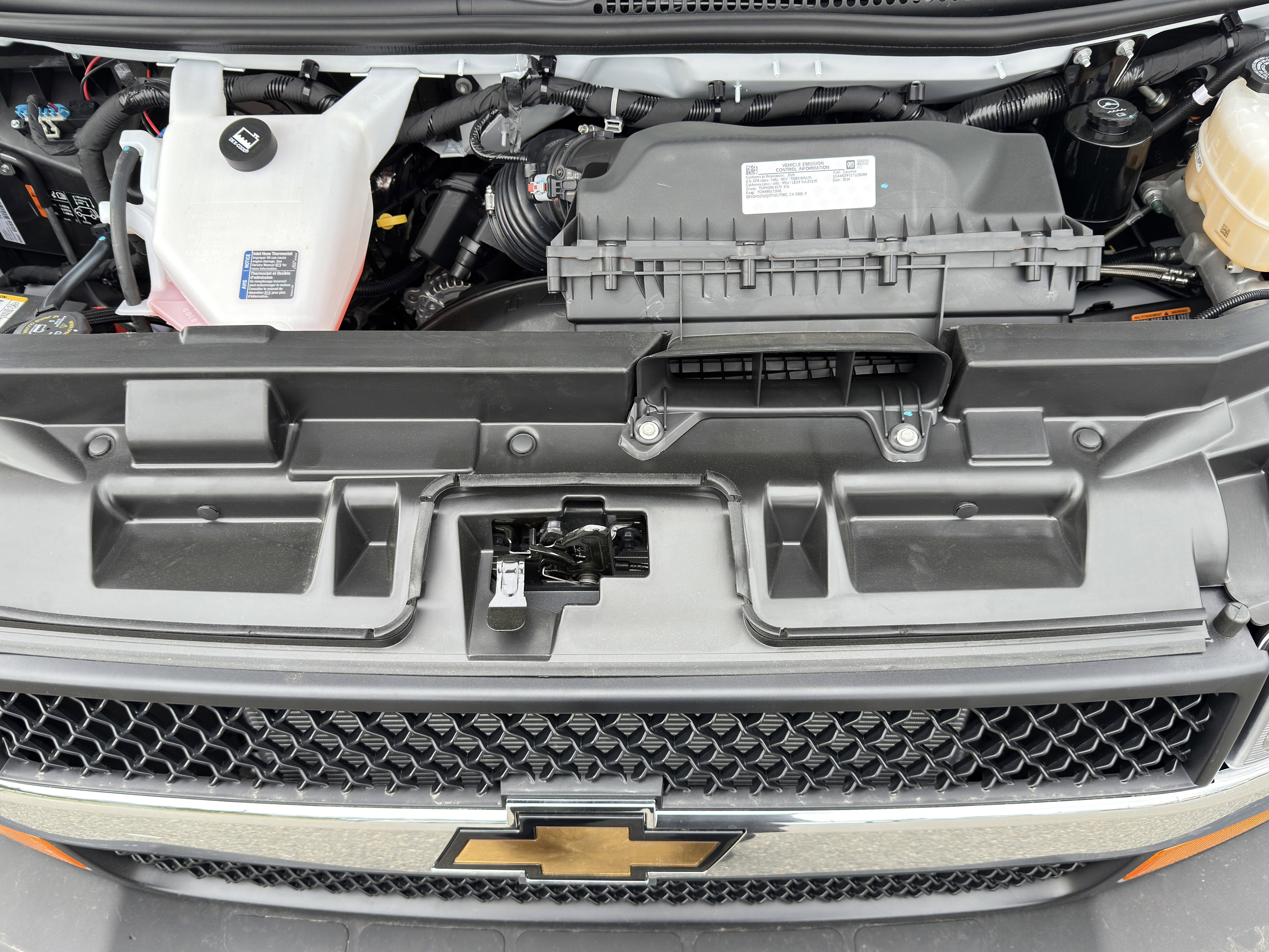 2026 Chevrolet Express Passenger 1LT