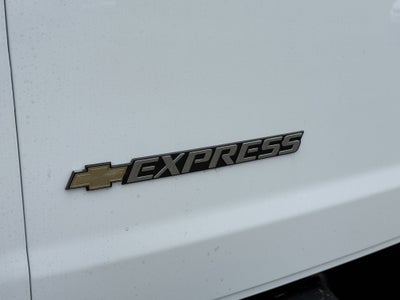 2026 Chevrolet Express Passenger 1LT