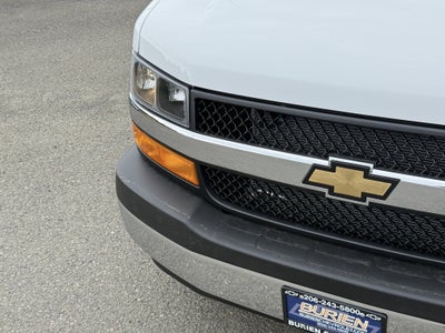 2026 Chevrolet Express Passenger 1LT