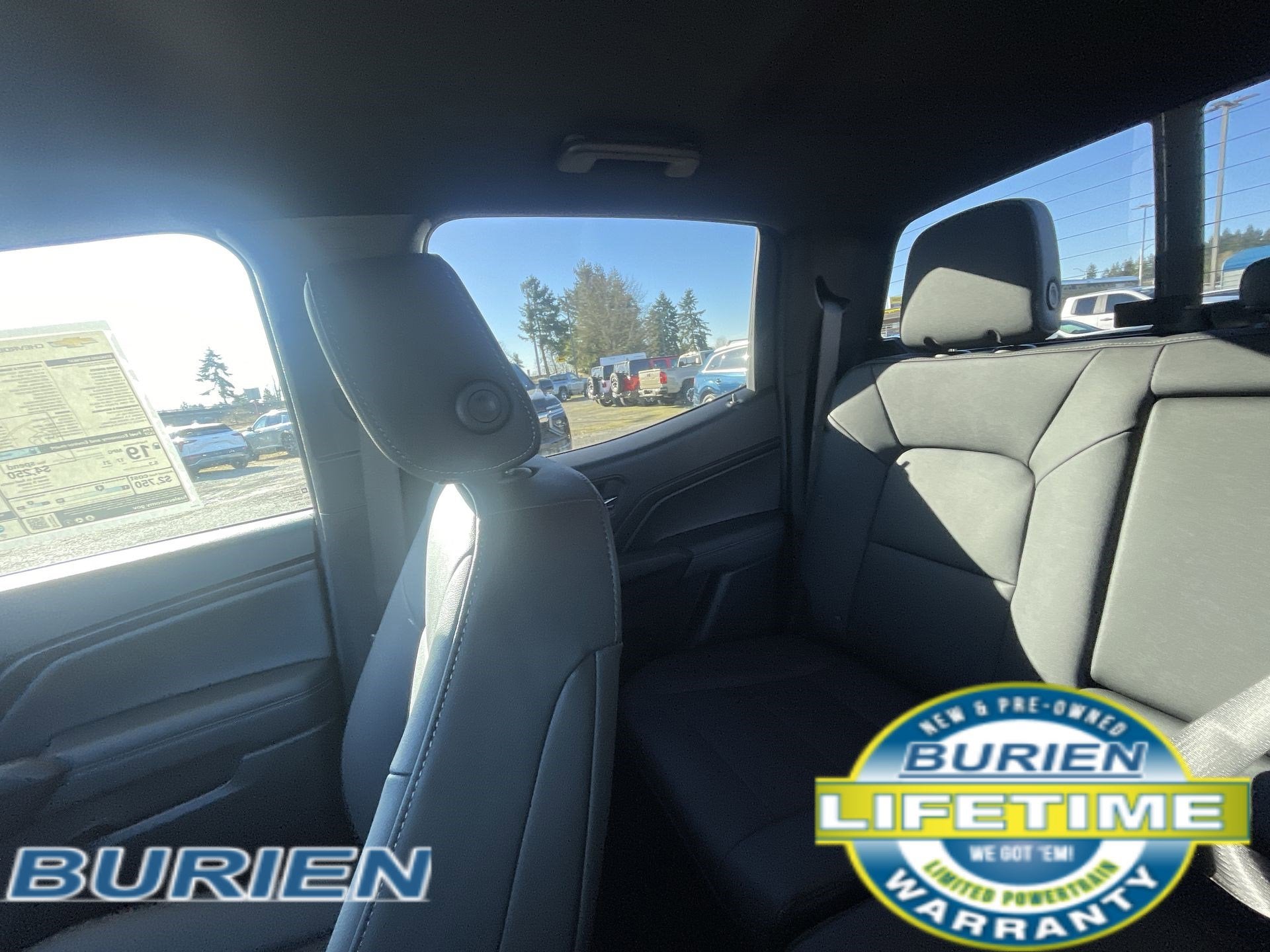 2025 Chevrolet Colorado WT/LT