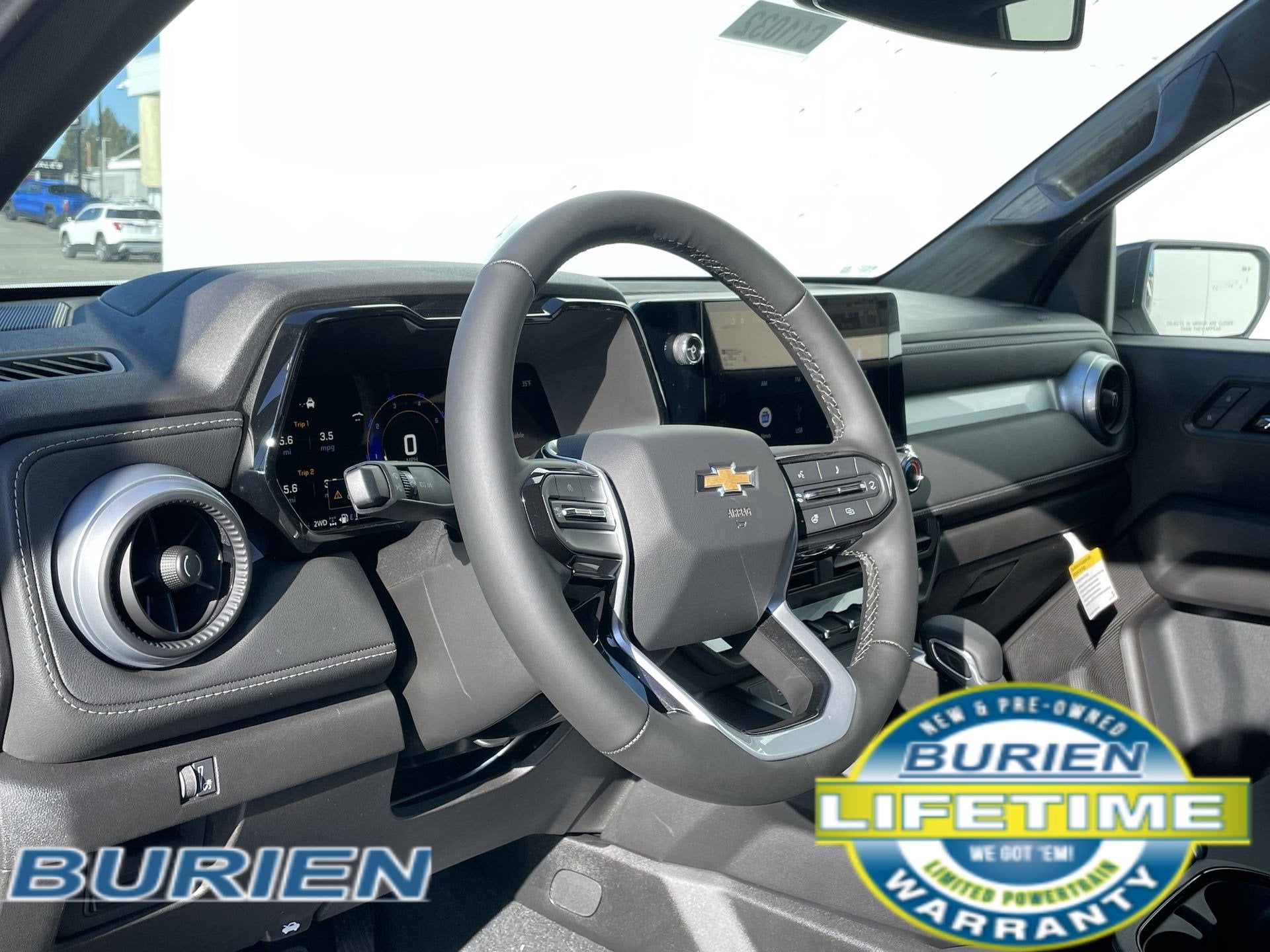 2025 Chevrolet Colorado WT/LT