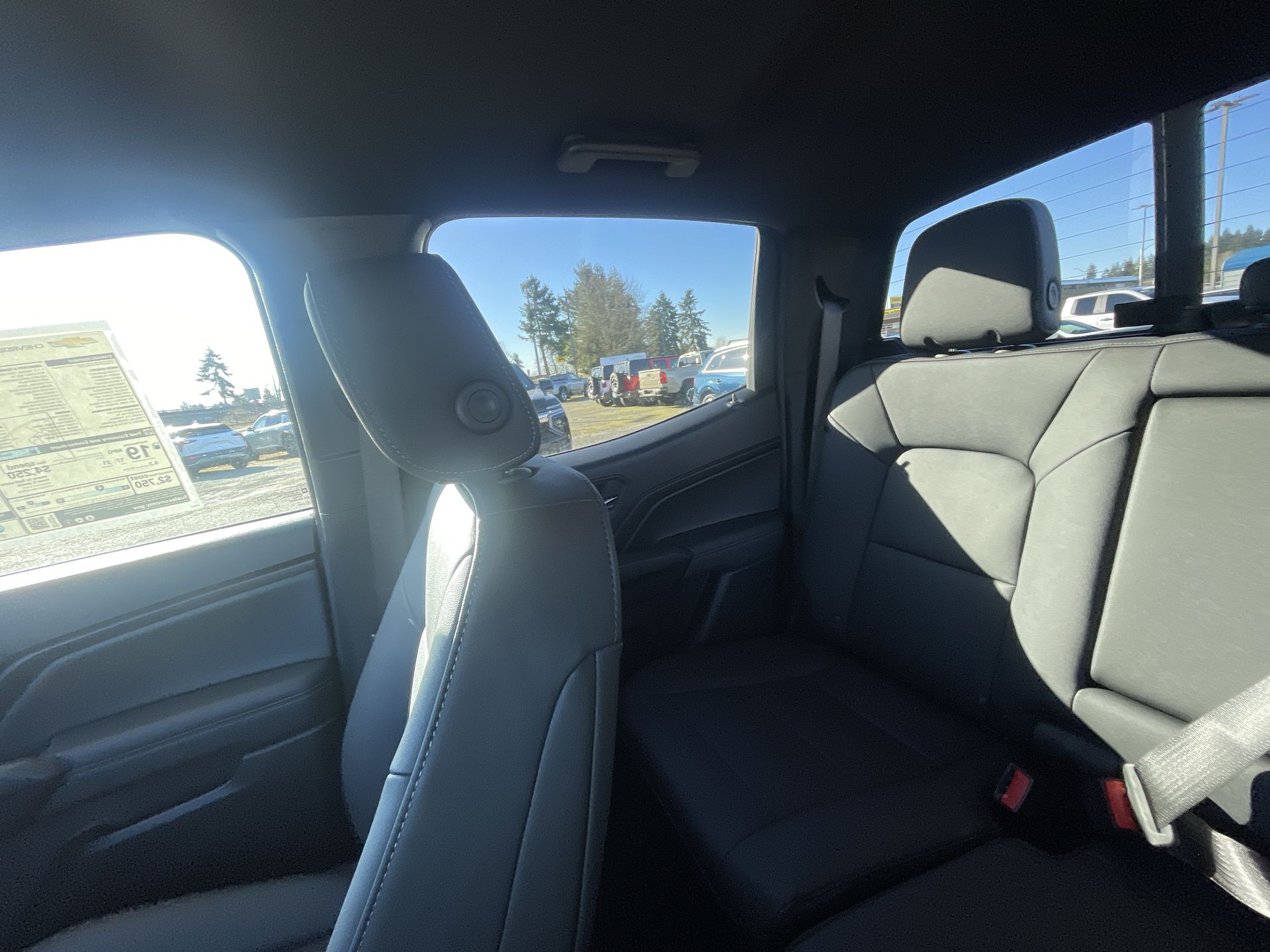 2025 Chevrolet Colorado WT/LT