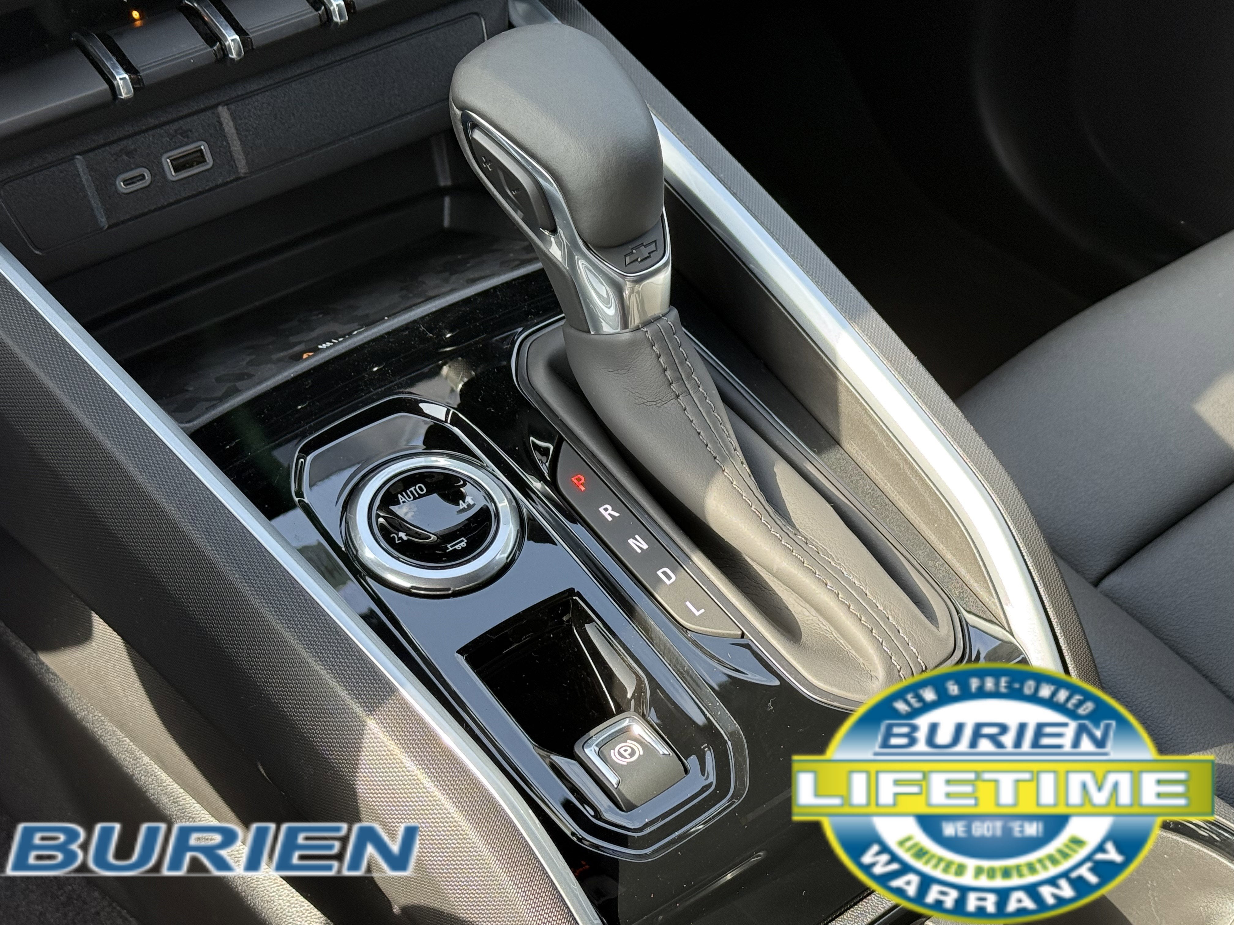 2025 Chevrolet Colorado WT/LT