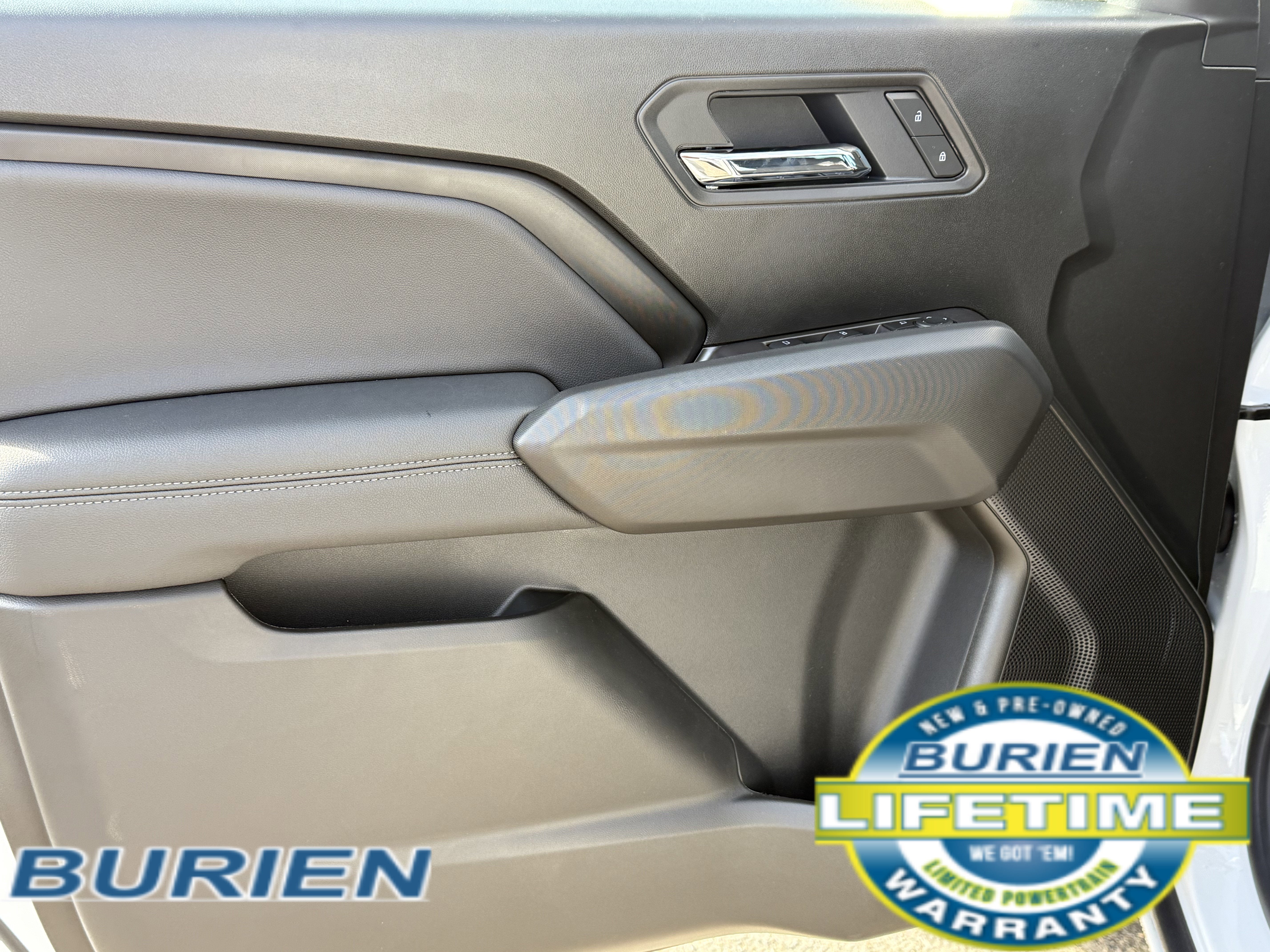 2025 Chevrolet Colorado WT/LT