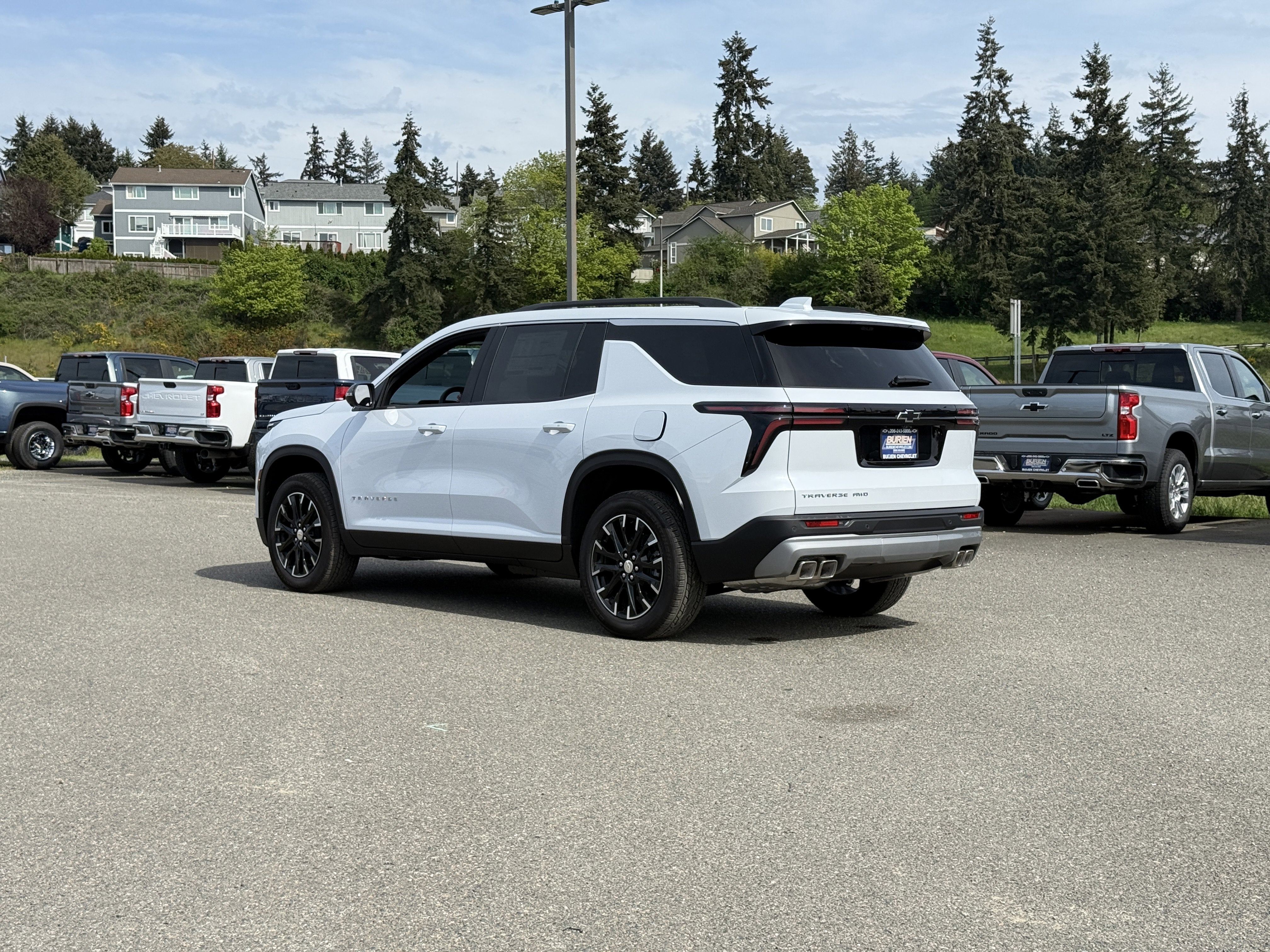 2026 Chevrolet Traverse LT