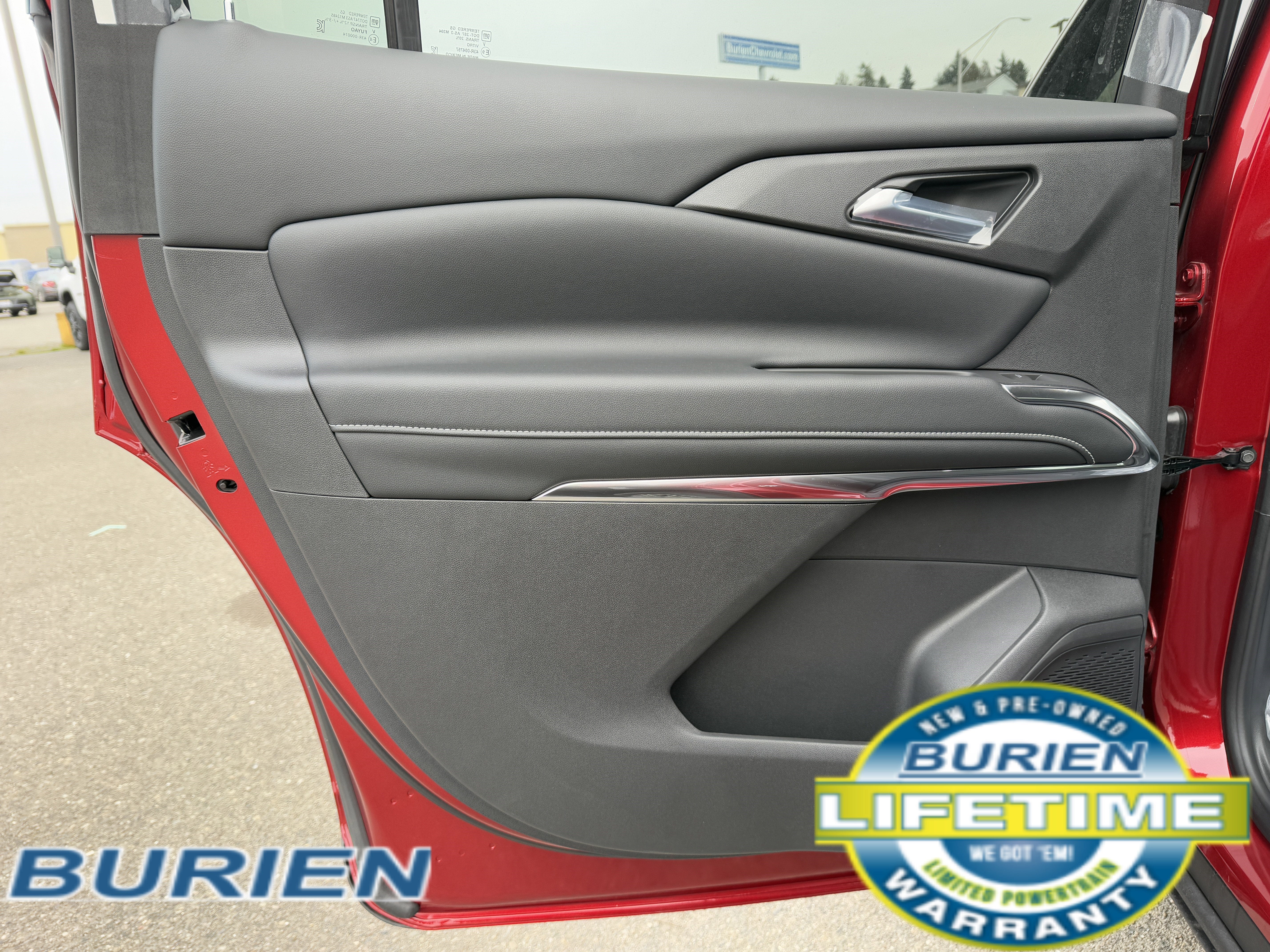 2025 Chevrolet Traverse LT