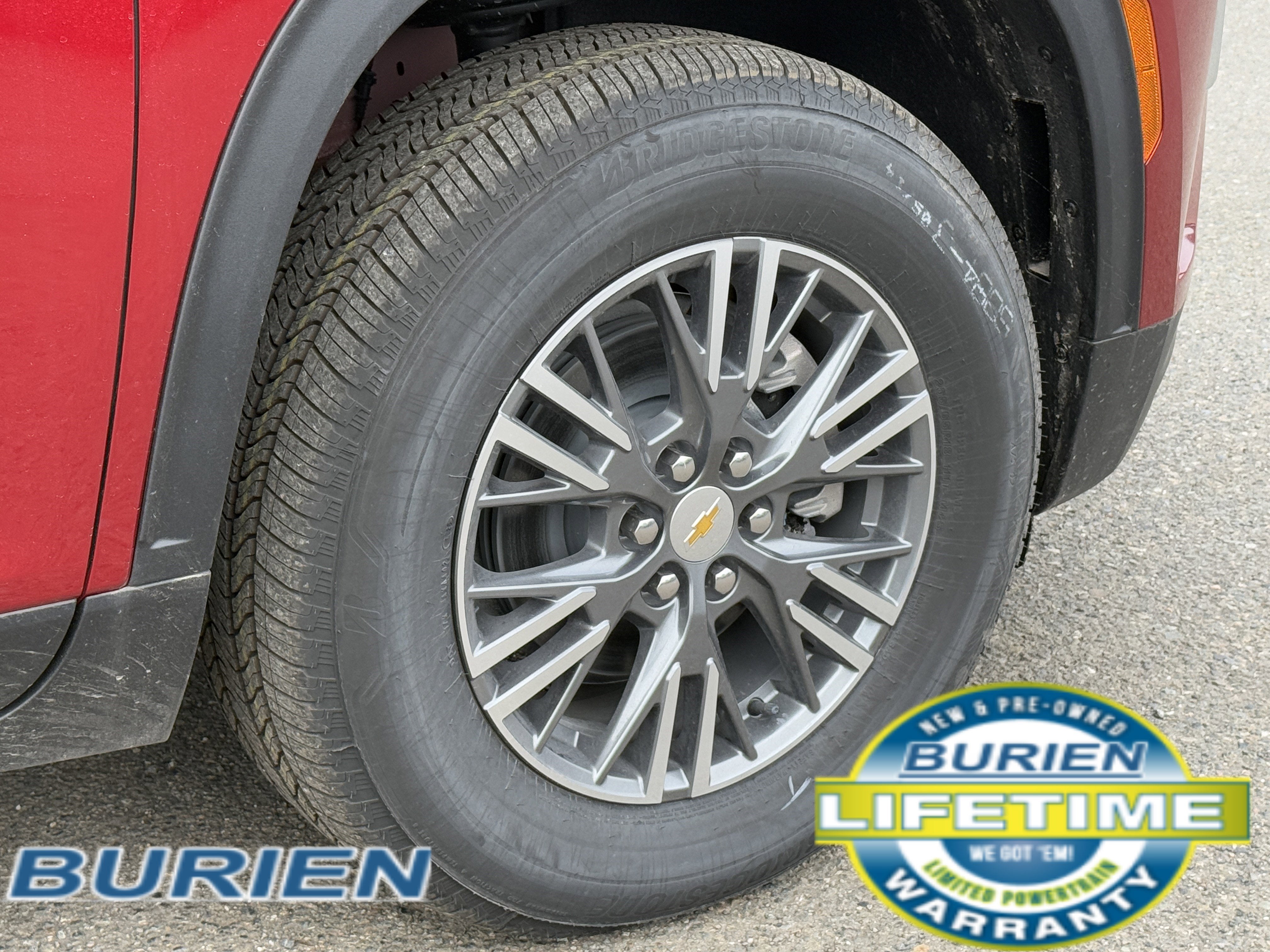 2025 Chevrolet Traverse LT