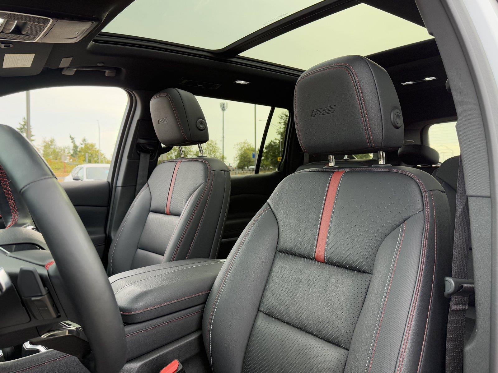 2025 Chevrolet Traverse RS